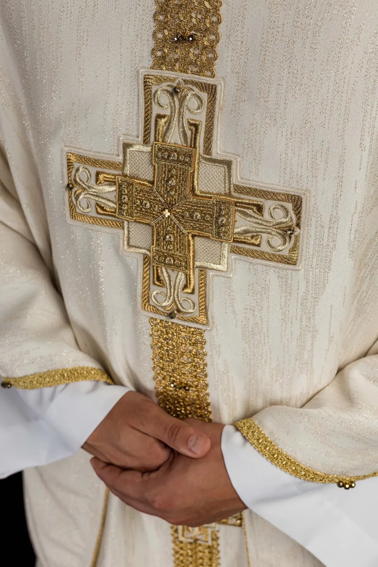 Handmade Chasuble with Natural Stones Handmade 7015 Ecru