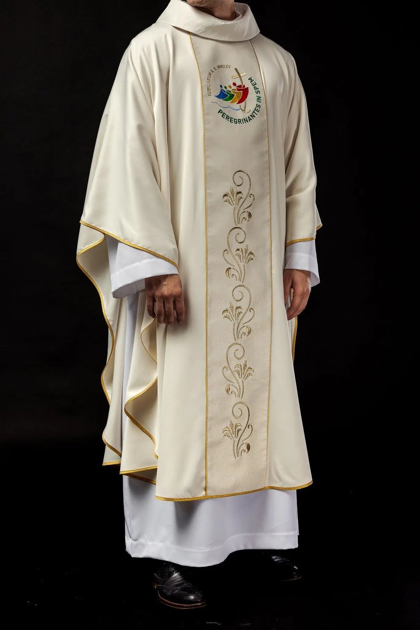 Chasuble with embroidered belt with jubilee logo ecru JUBILEE ROME 2025