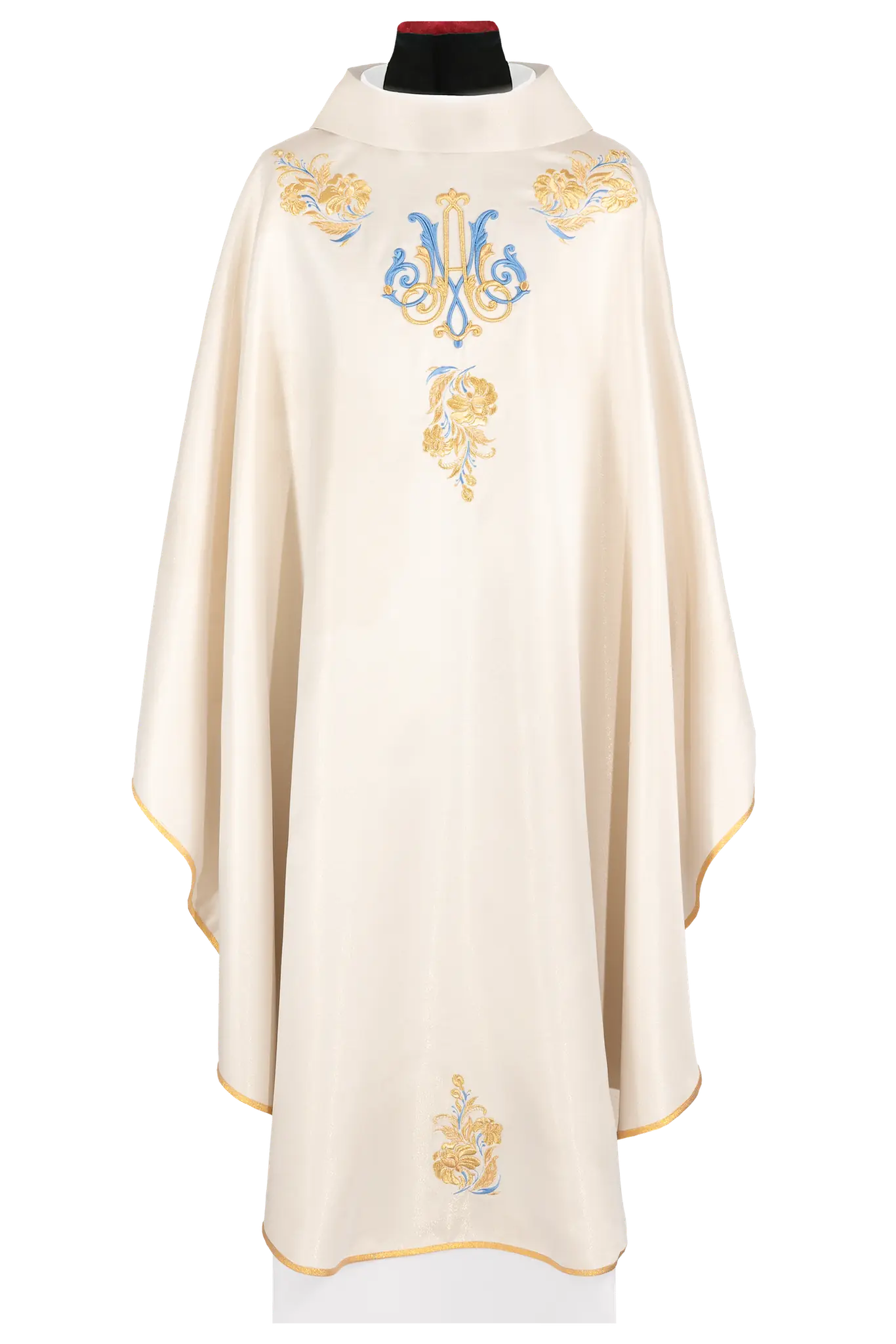 Embroidered chasuble with a Marian motif in ecru