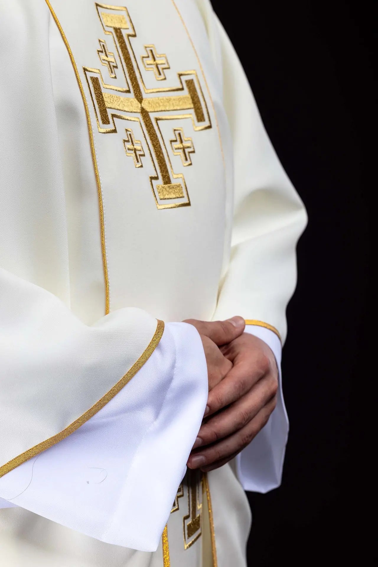 Ecru embroidered chasuble with band and Jerusalem crosses