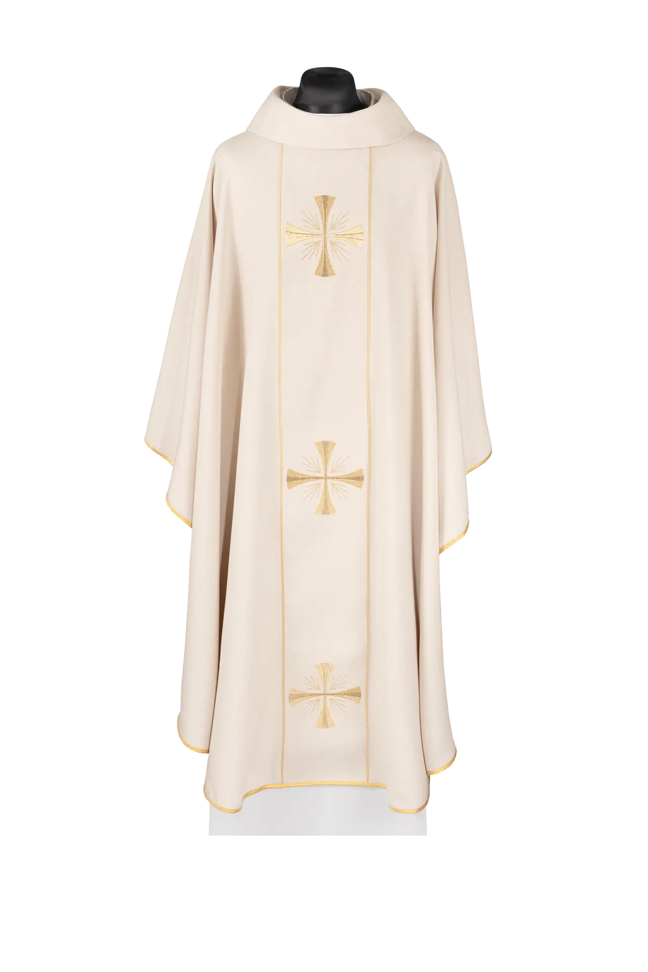 Chasuble with an ecru band and embroidered crosses