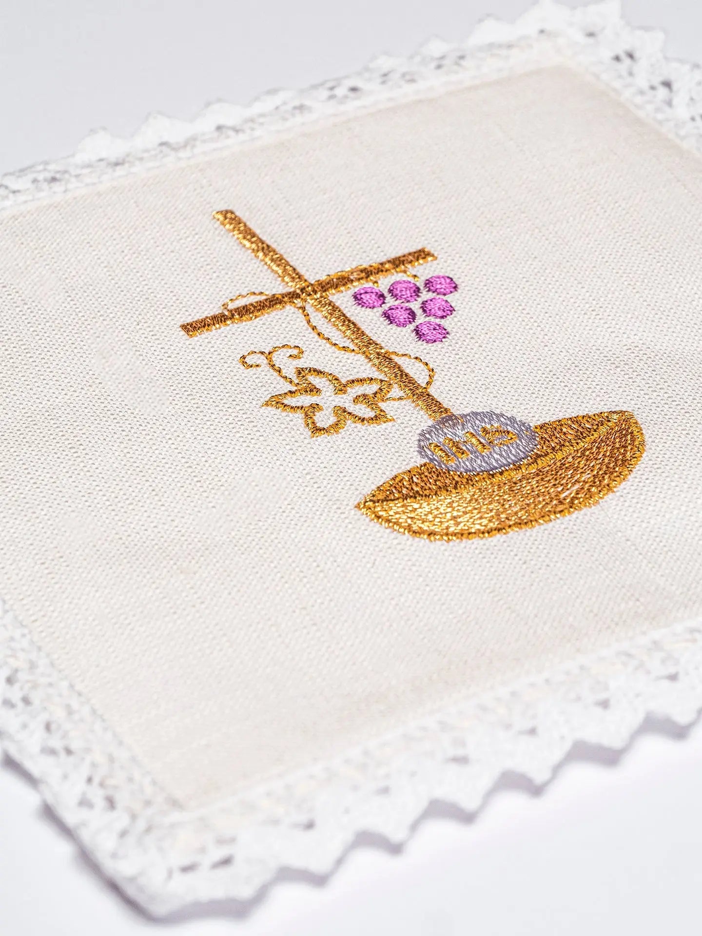 Linen chalice linen embroidered IHS Grape Cross