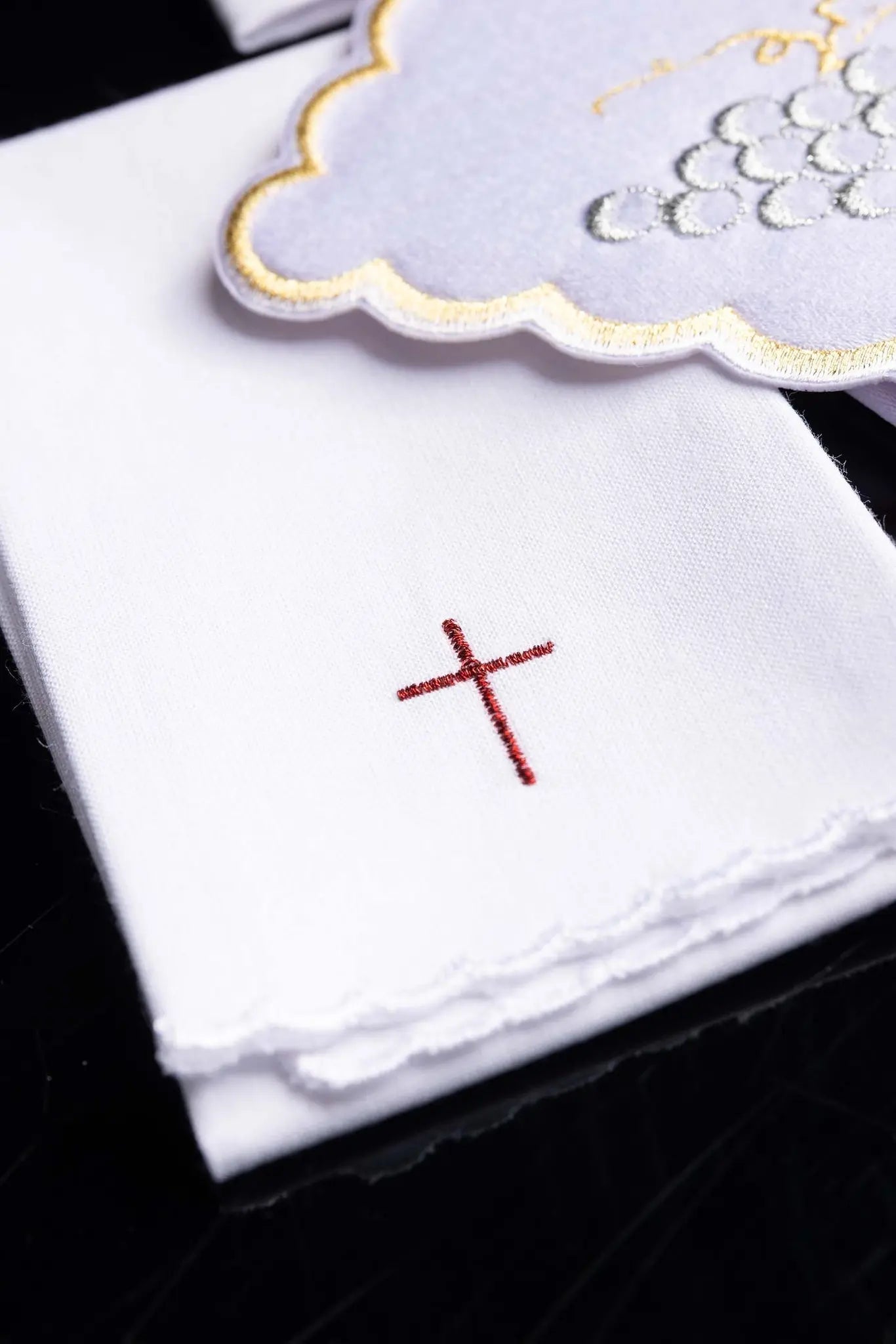 Chalice Linen Set with Chalice and Grapes Embroidery