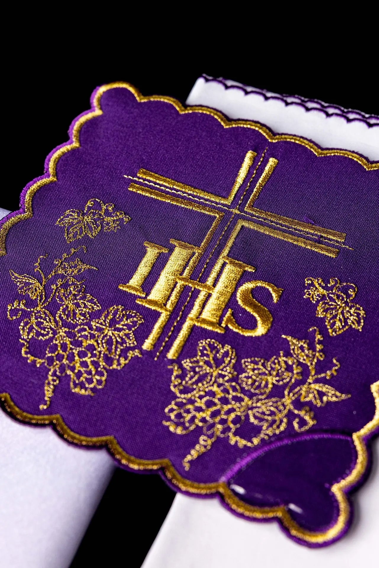 Haftowana pościel kielichowa Fioletowa IHS