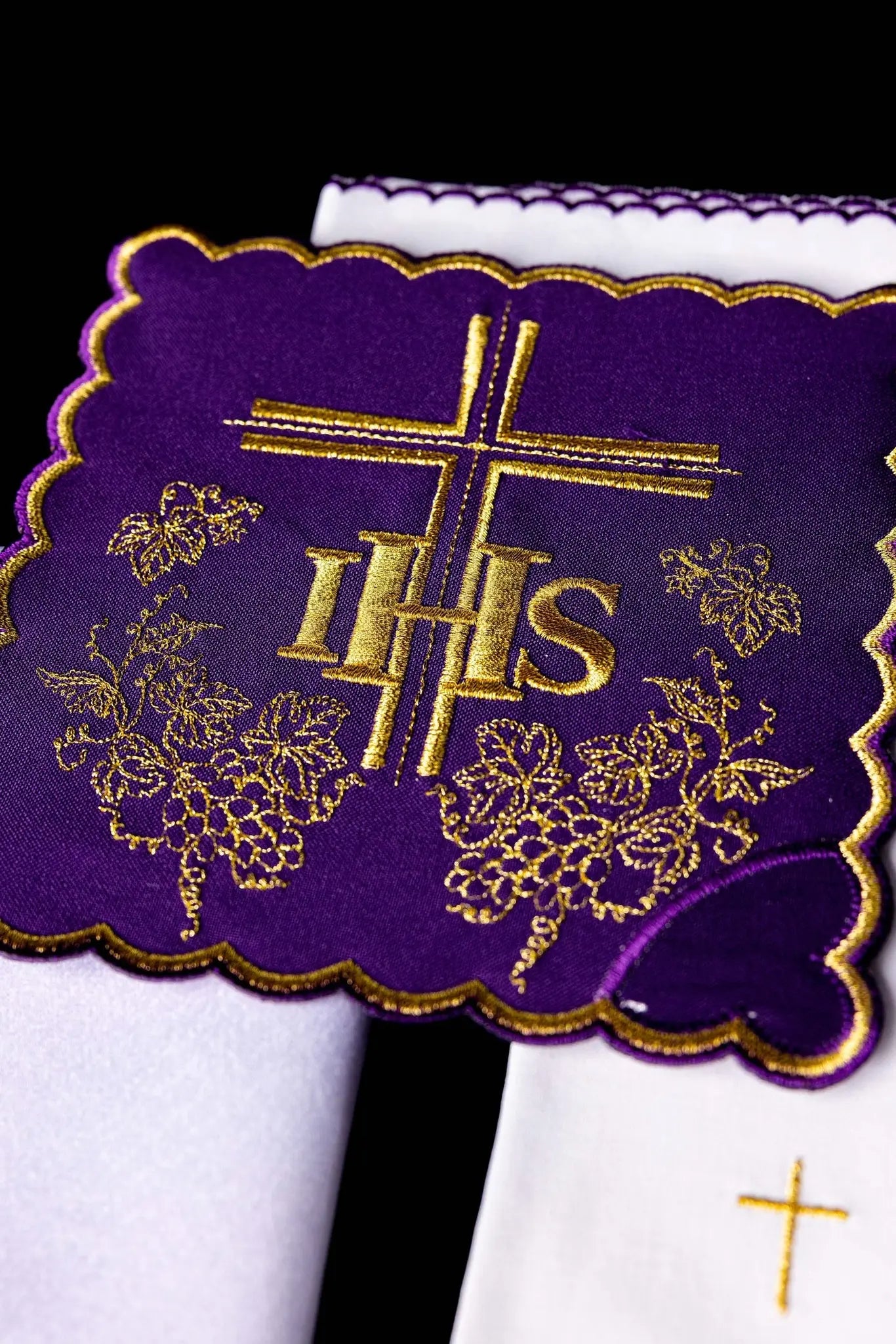 Haftowana pościel kielichowa Fioletowa IHS