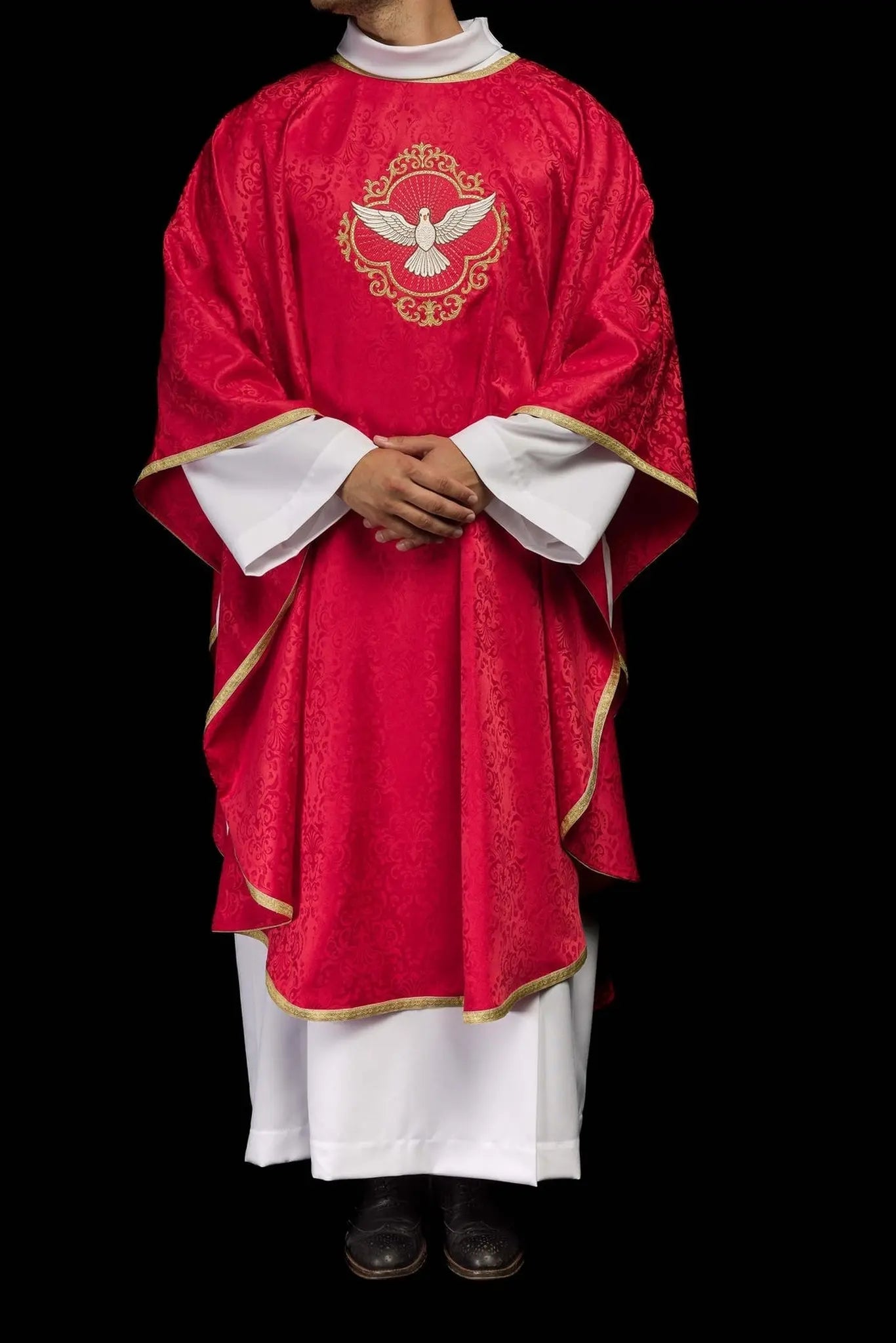 Ornat liturgiczny haftowany z Duchem Świętym na tkaninie żakardowej