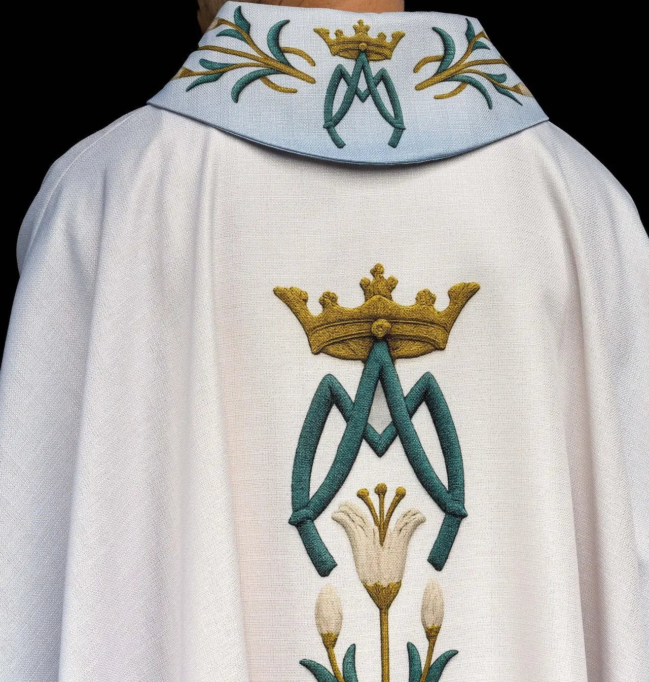 Marian printed chasuble with lily pattern and monogram blue–ecru