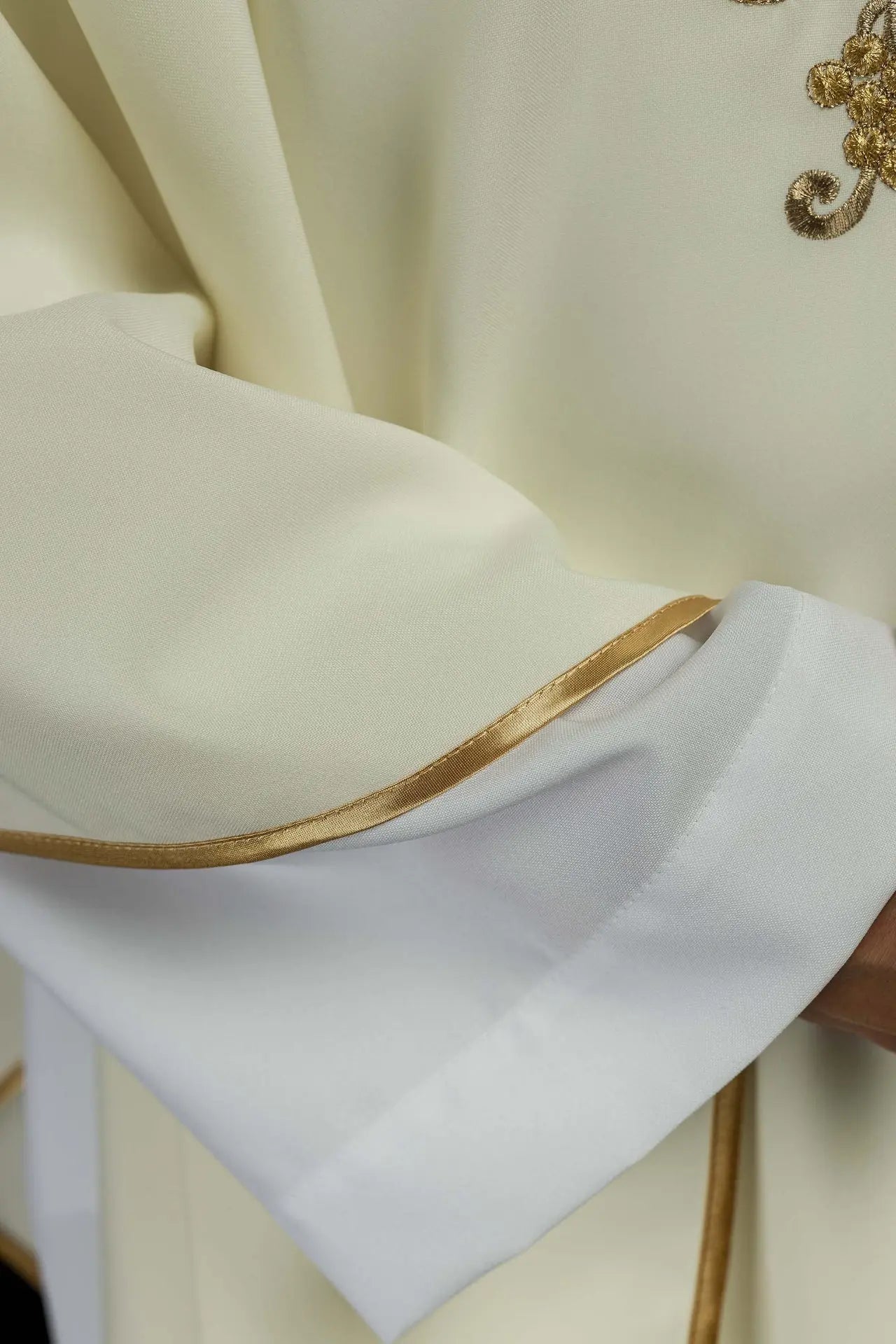Ecru Embroidered Chasuble with Cross Motif and Wide Collar