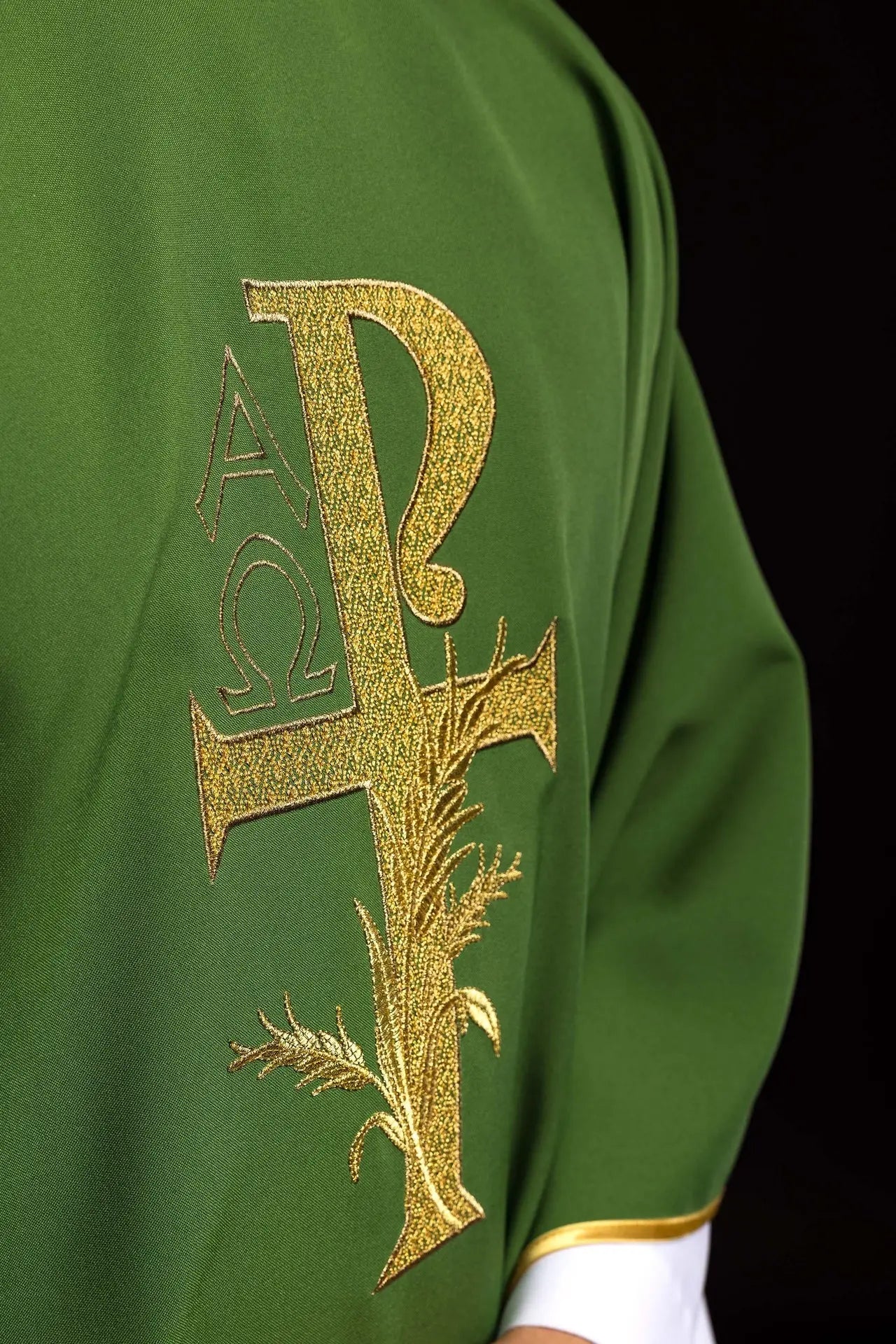 Embroidered chasuble with the Alpha and Omega symbol and wide collar green