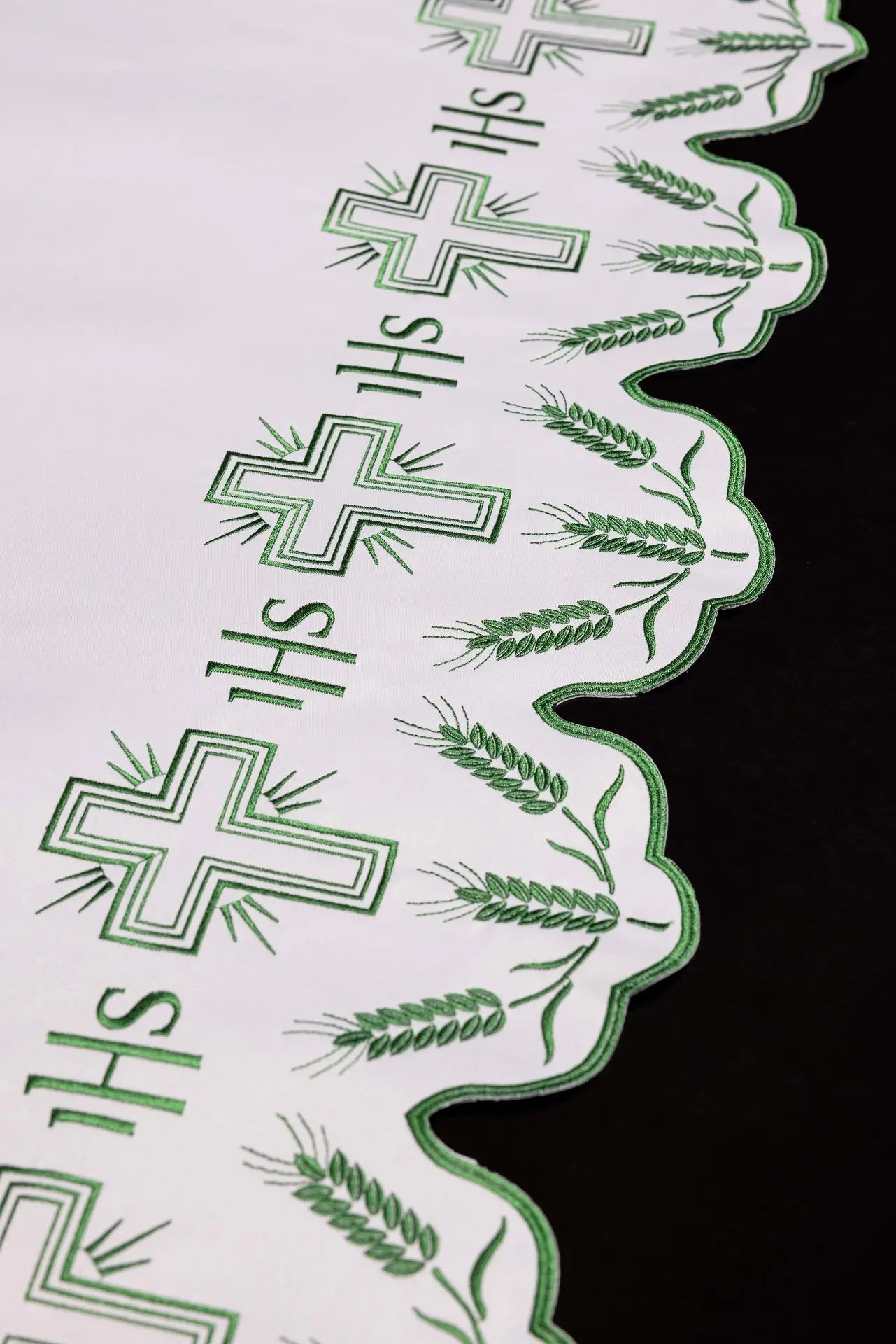 Altar Cloth with Cross IHS and Wheat Embroidery – Green Trim