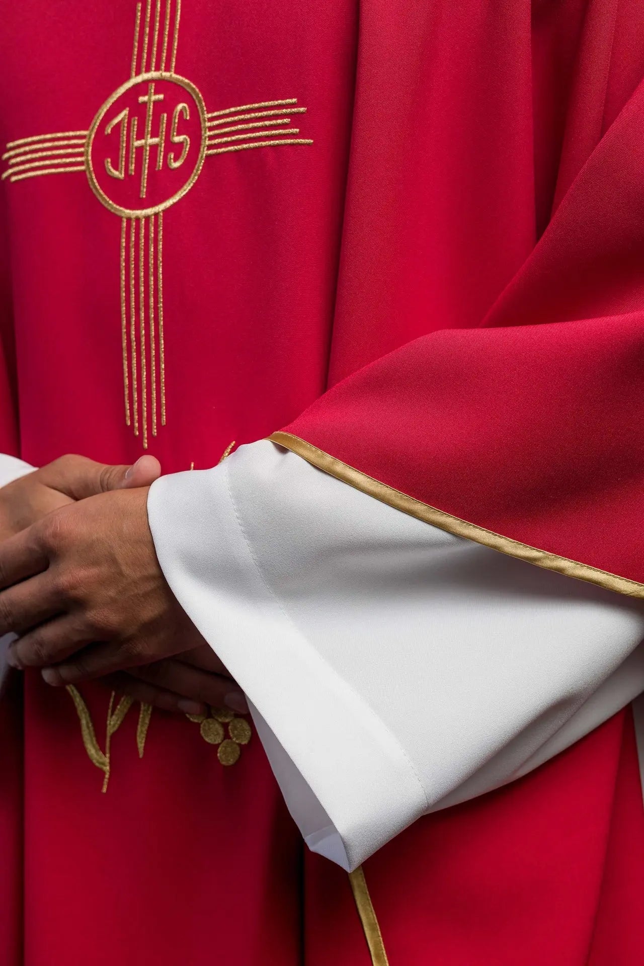 Red Embroidered Chasuble with Wide Collar and IHS Motif
