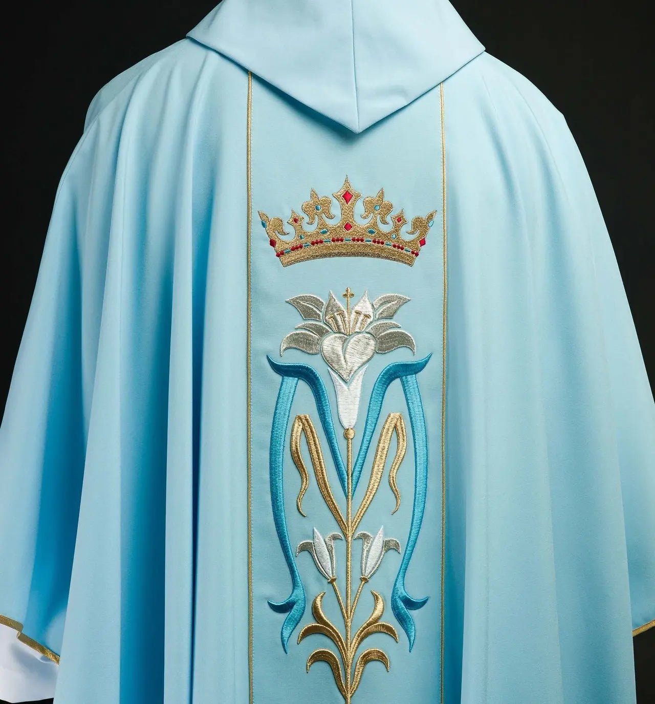Ornat liturgiczny maryjny haftowany koroną niebieski