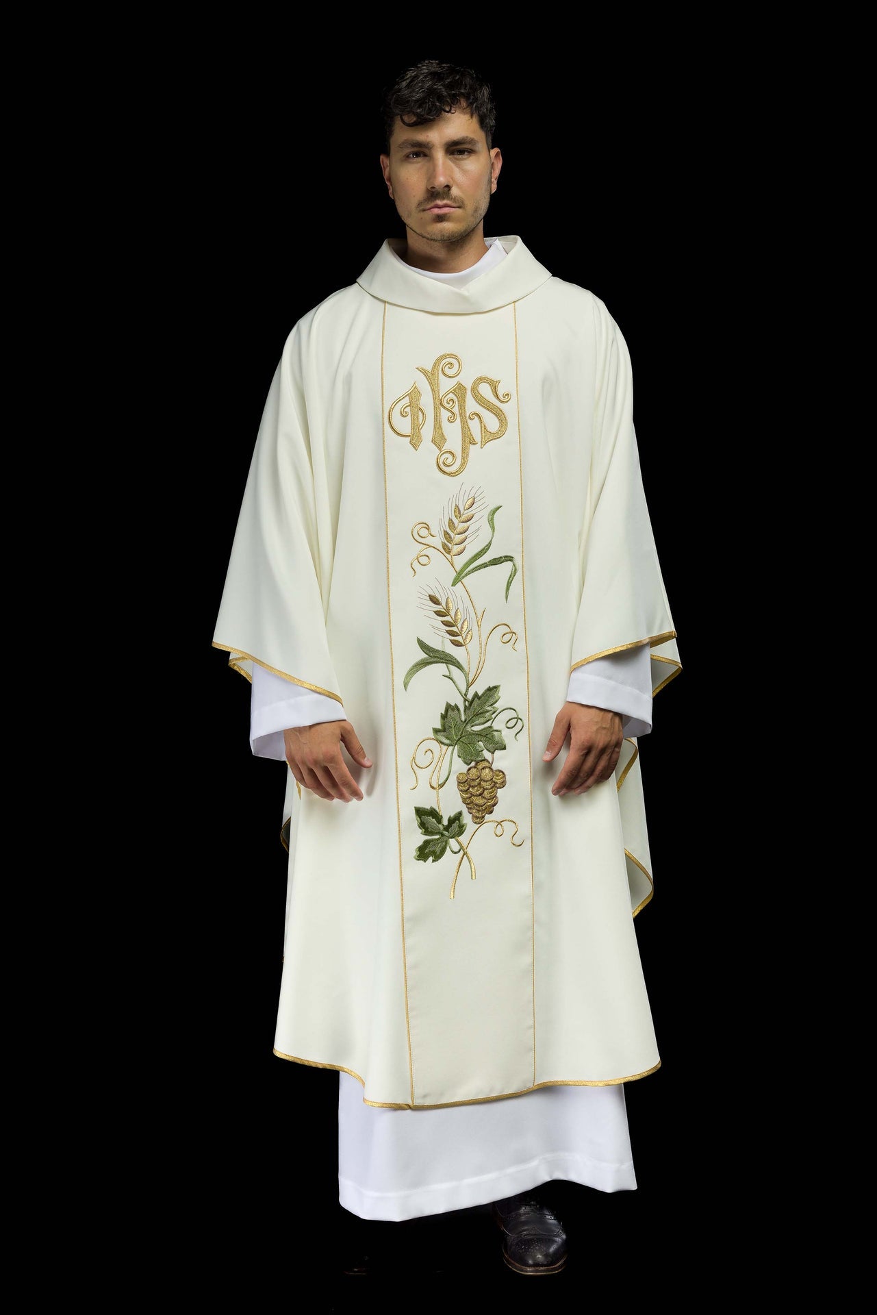 Ornat na pasie haftowany symbolem IHS, kłosy i winogrona ecru - ORNATY.PL