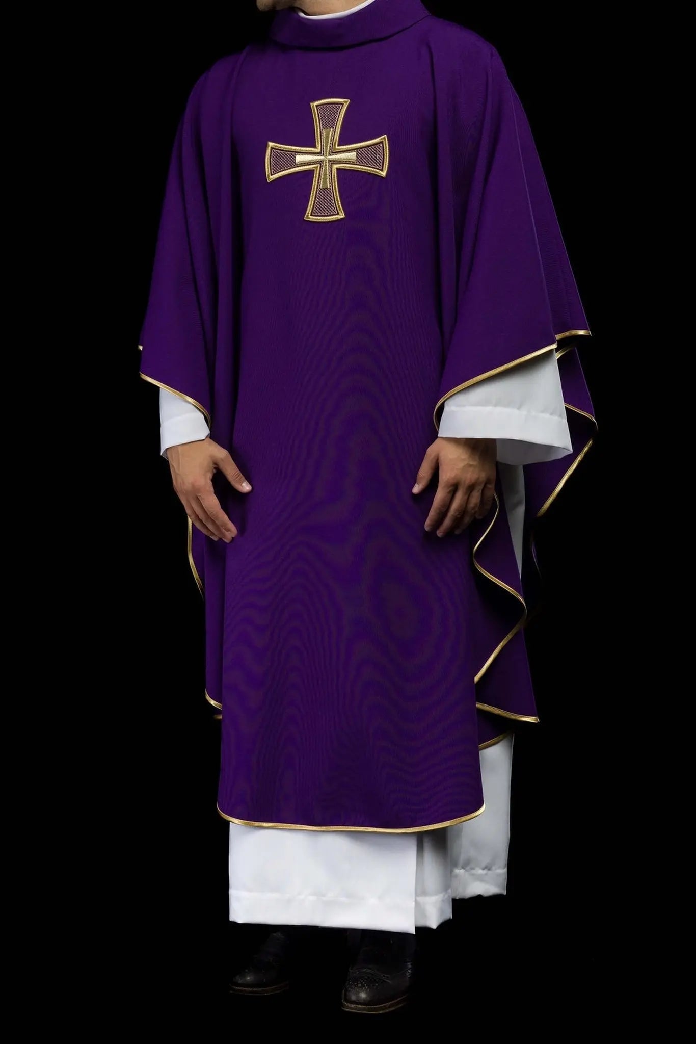 IHS embroidered chasuble Purple