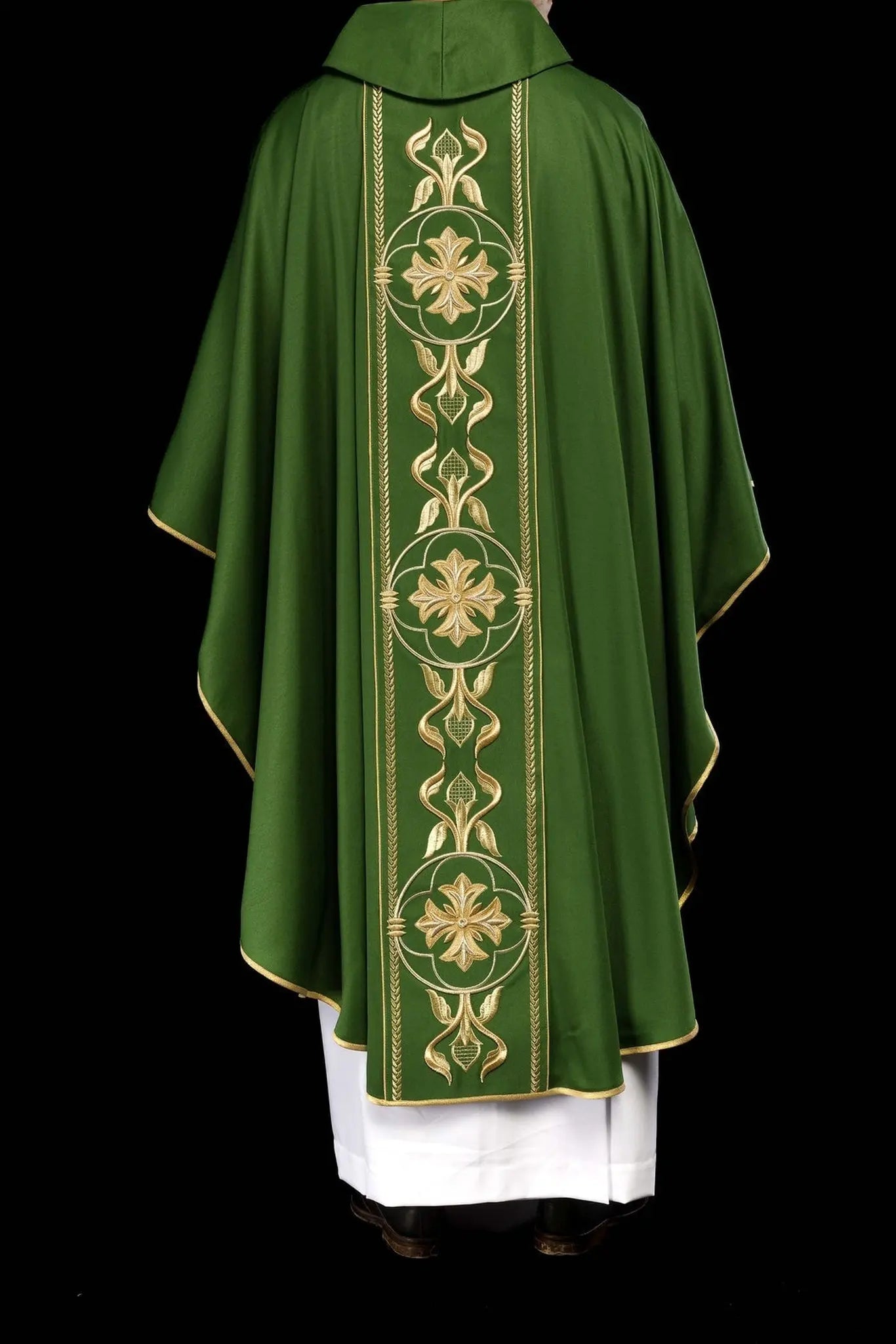 Embroidered chasuble Green with decorative band