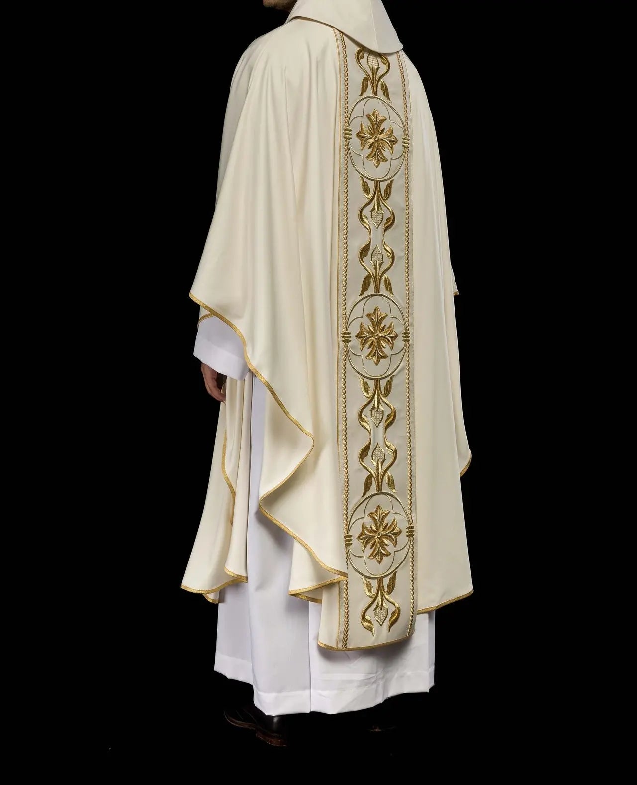 Embroidered cross ecru chasuble
