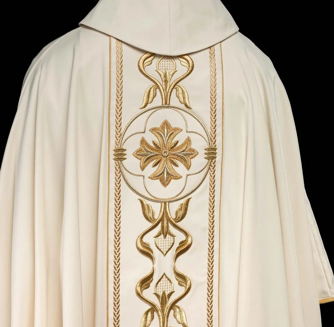 Embroidered cross ecru chasuble