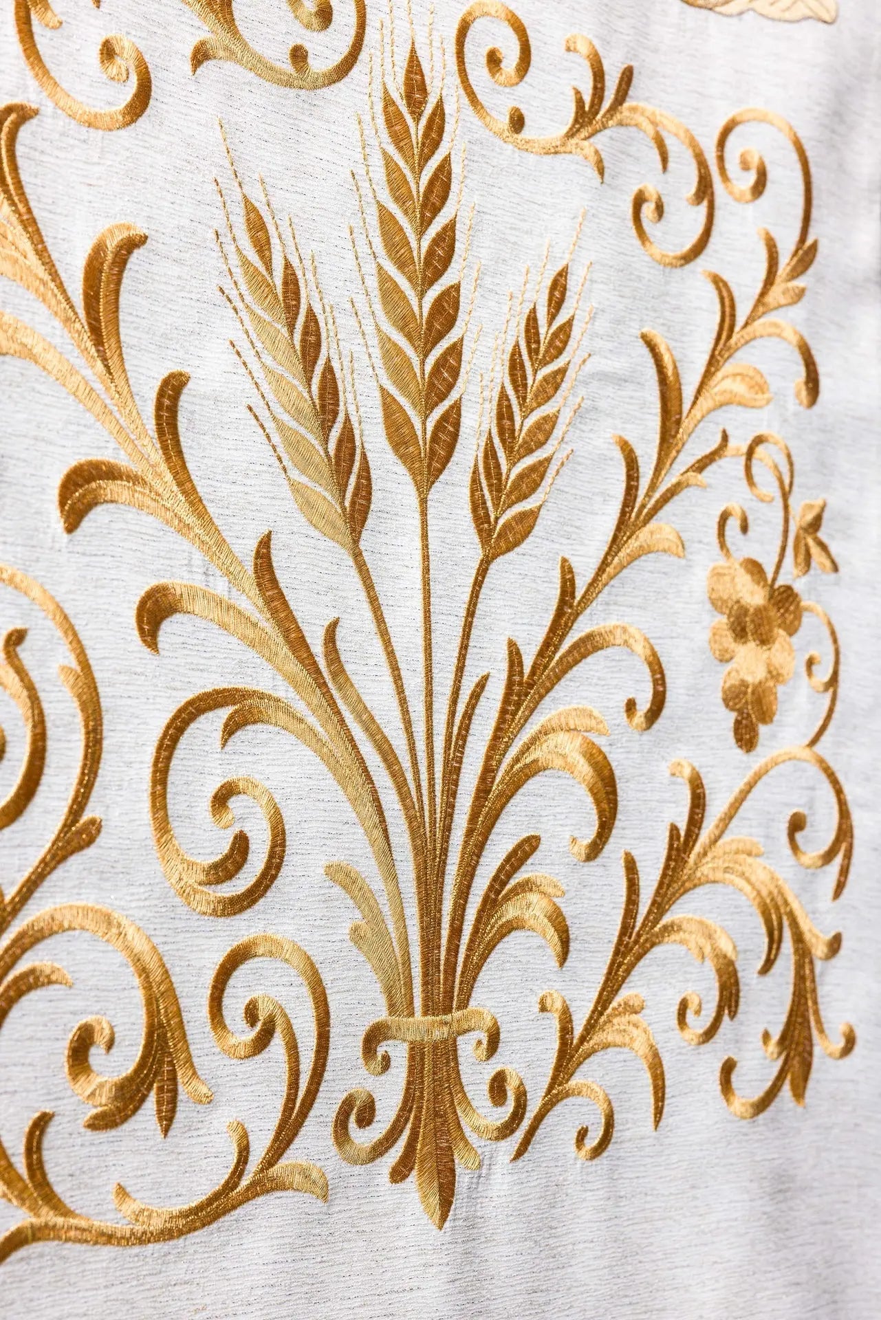 White Lectern Cover with IHS and Adoring Angels