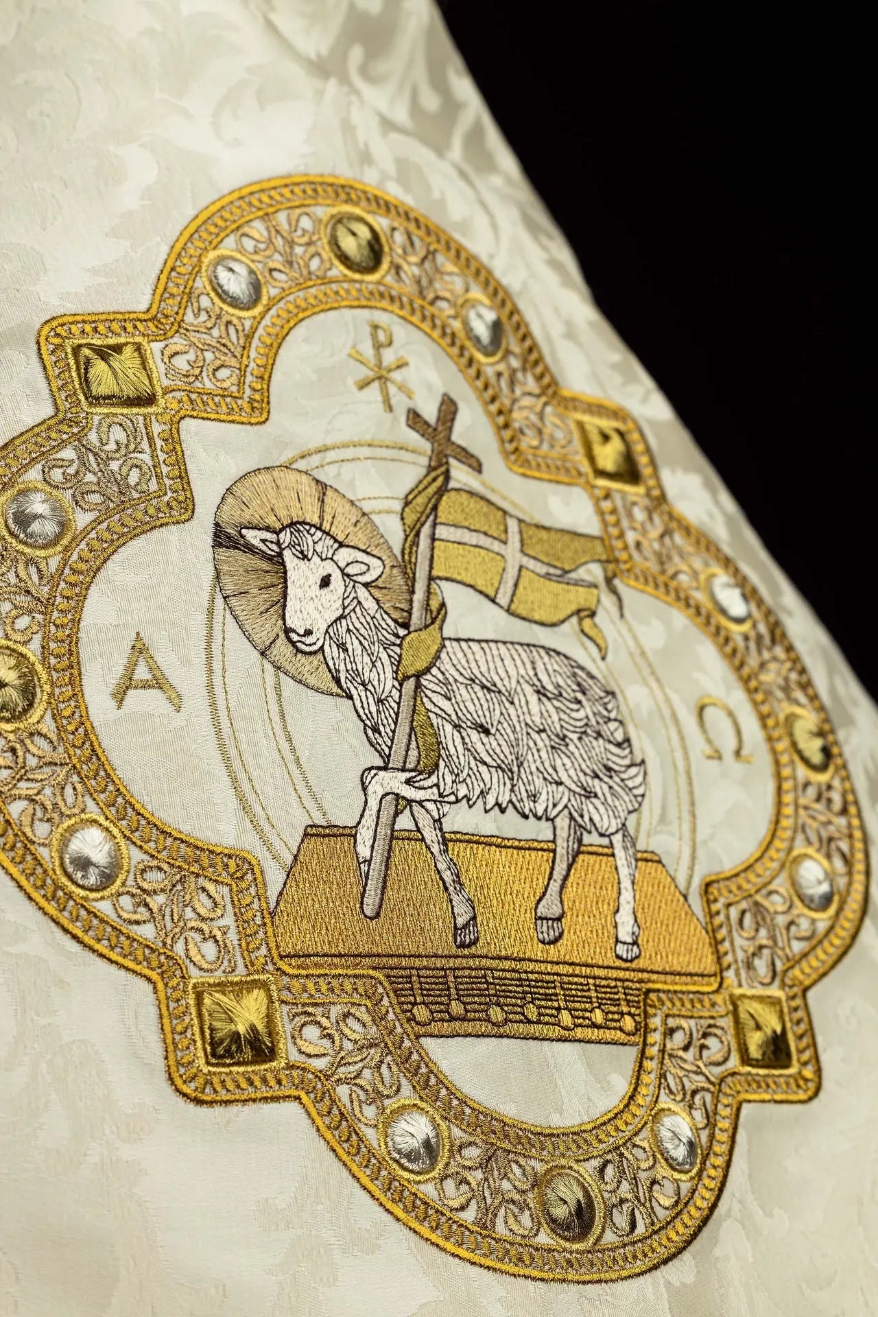 Ecru Humeral Veil with Paschal Lamb Embroidery