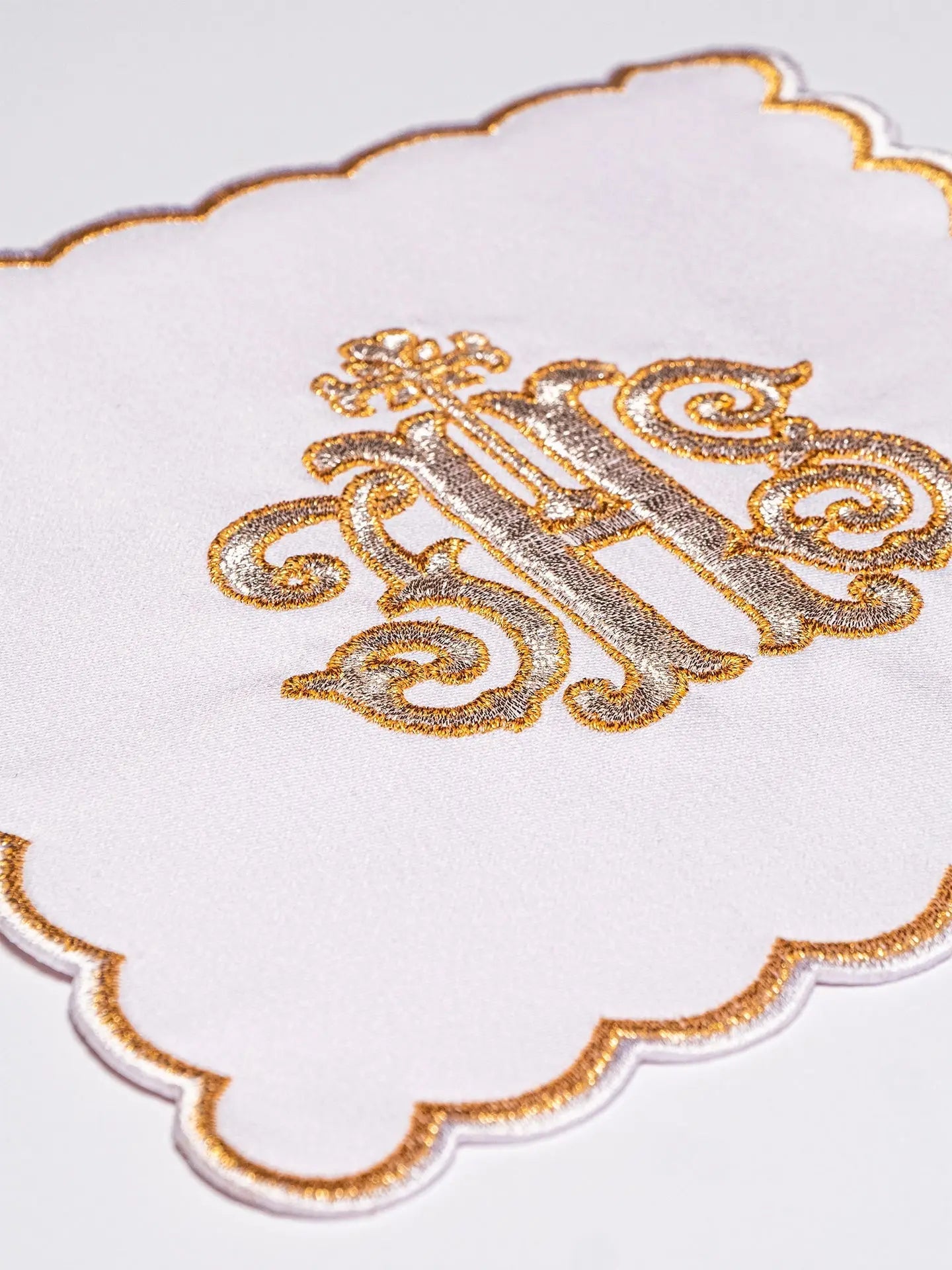 Embroidered Chalice Linen Set Gold IHS Motif