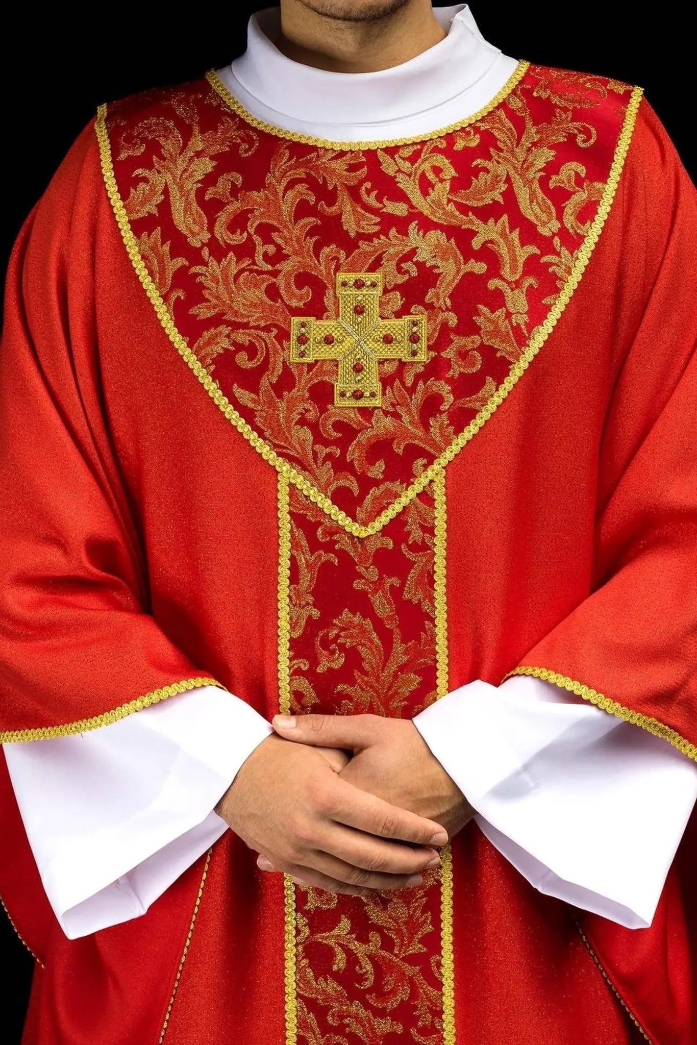 Red chasuble with cross and jacquard fabric
