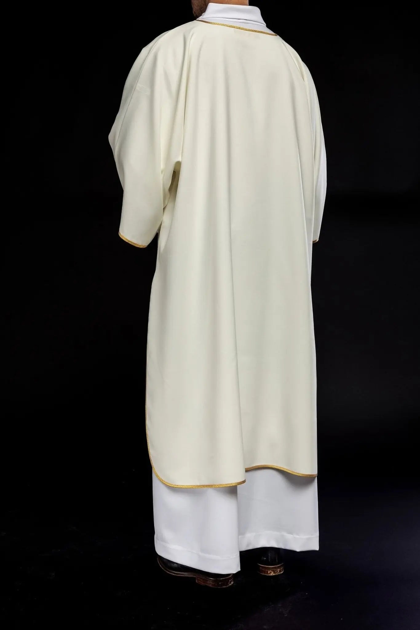 Embroidered plain dalmatics with gold trim ecru