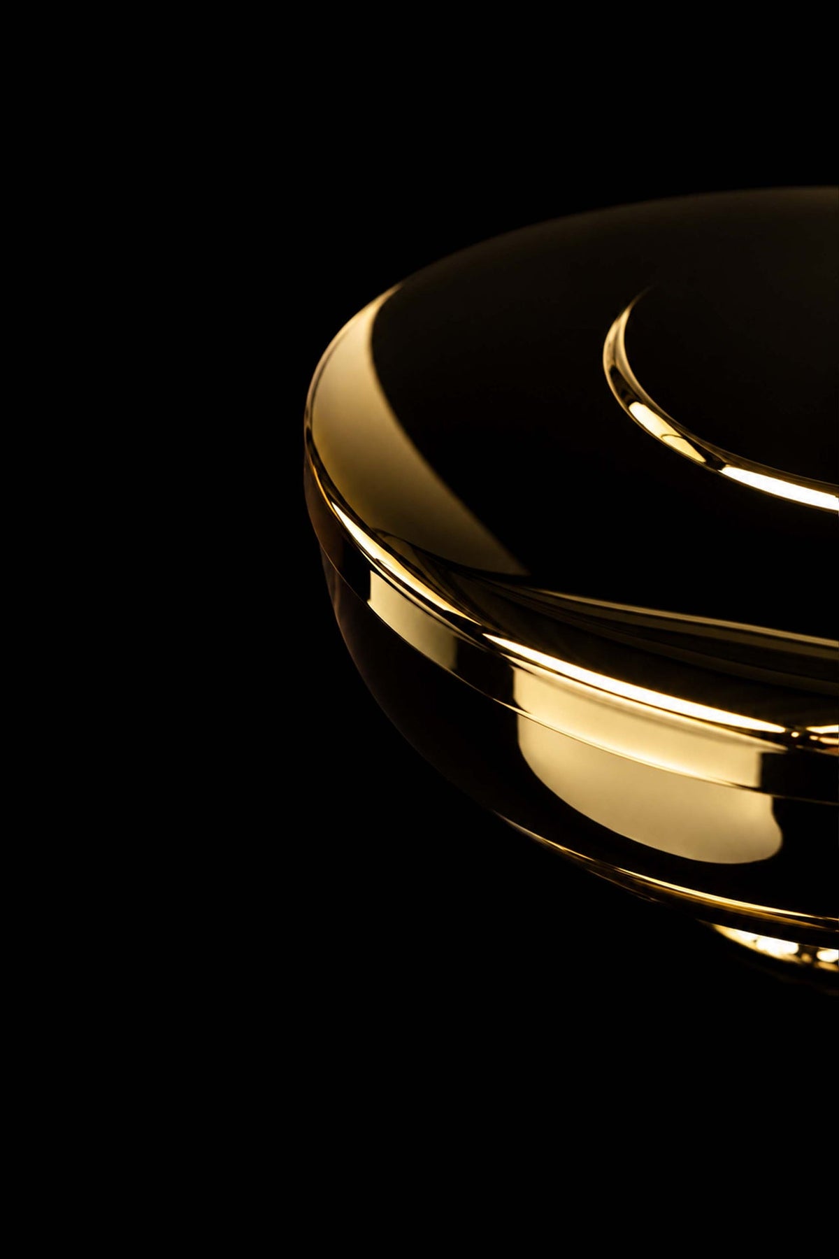Gold-plated ciborium with decorative cross, rim detail close-up