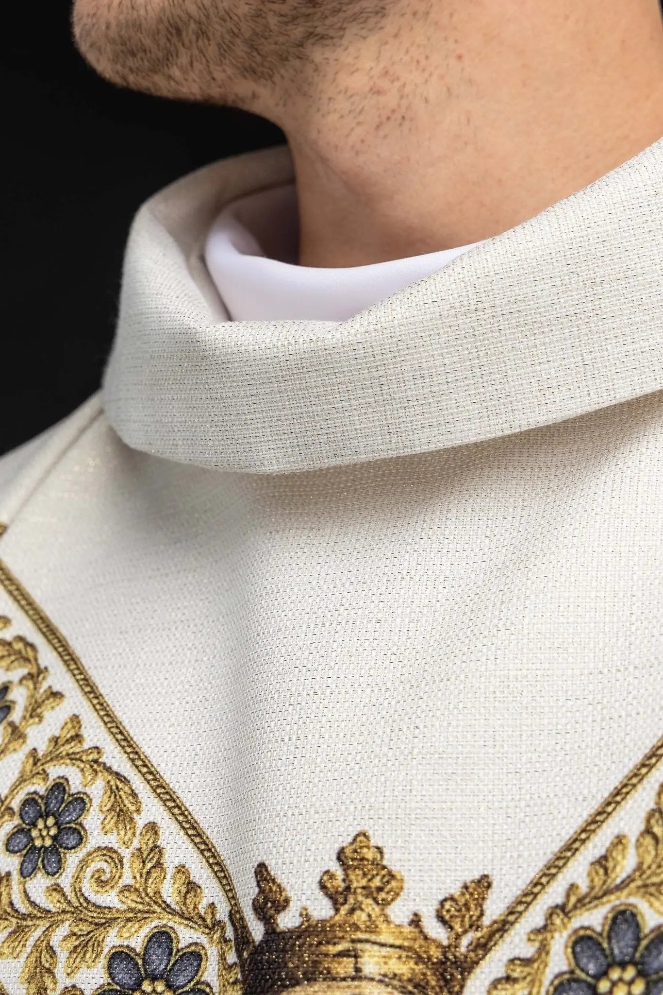 Ecru Chasuble with Printed Image of Our Lady of the Scapular - HAFTINA ATELIER