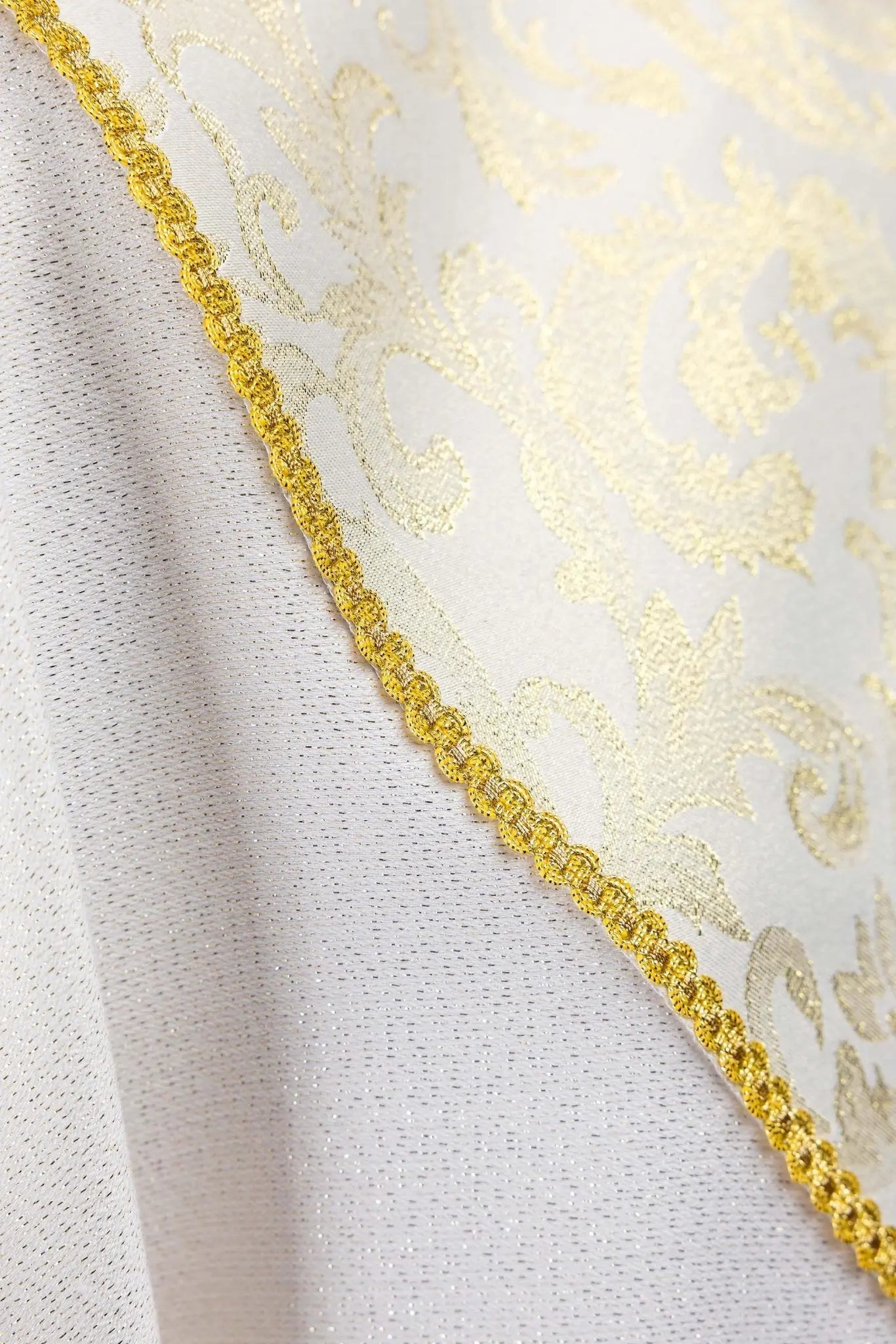 Ecru chasuble with gold cross and jacquard fabric decoration