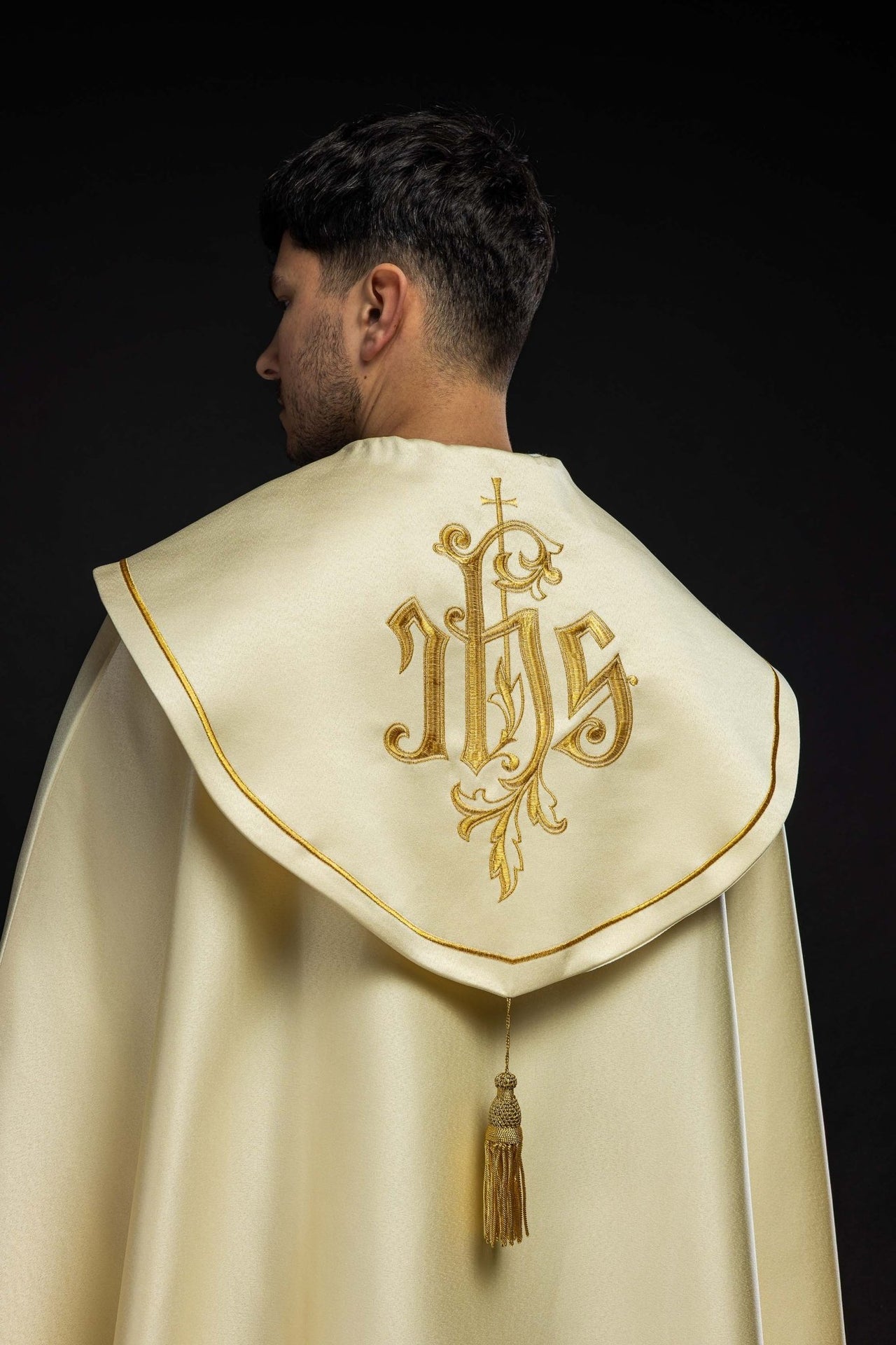 Kapa eucharystyczna monogram IHS