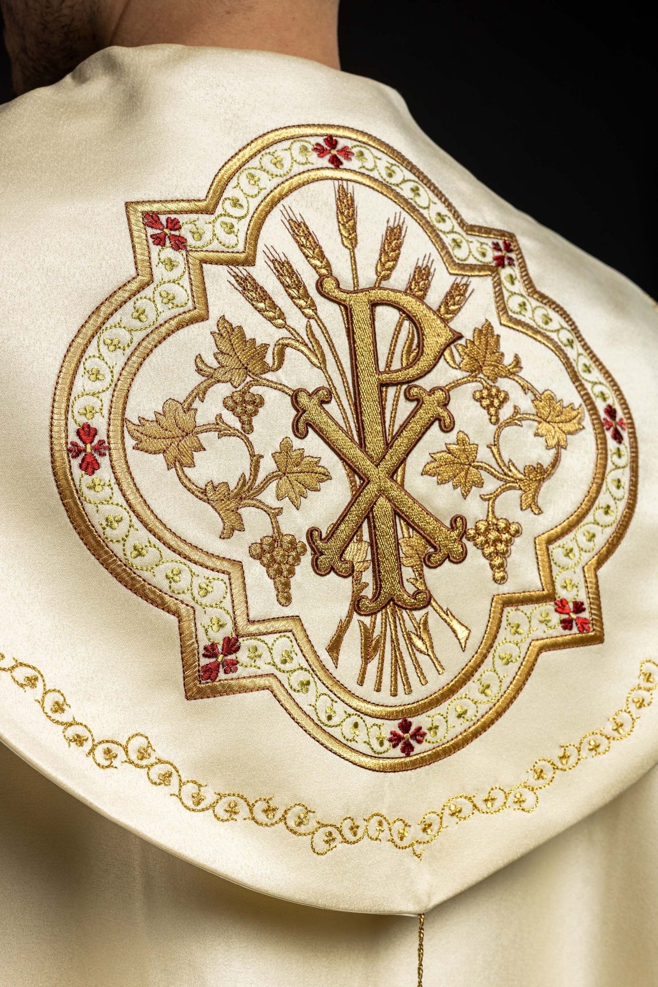 Kapa eucharystyczna monogramem PAX ecru