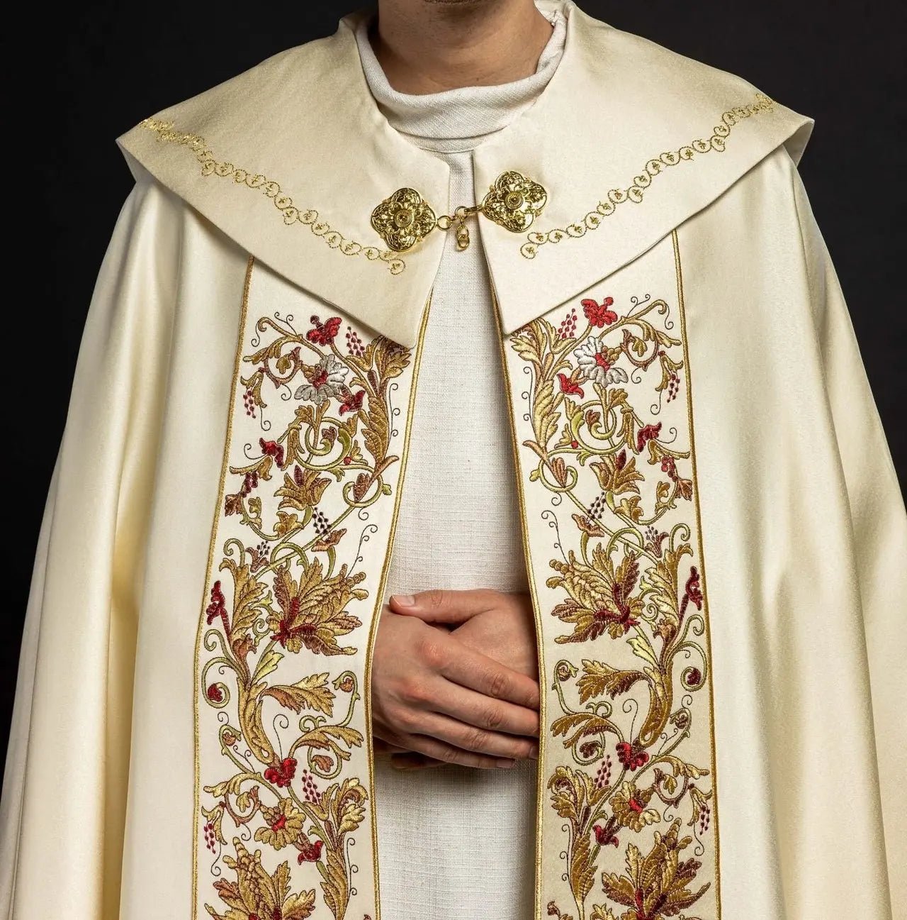 Czapka eucharystyczna z monogramem PAX ecru
