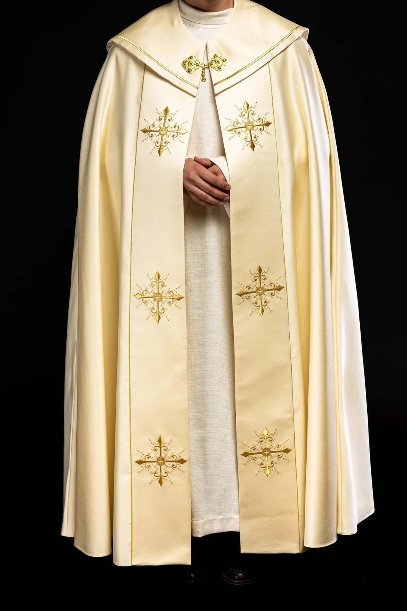 Haftowana kaplica liturgiczna w kolorze ecru