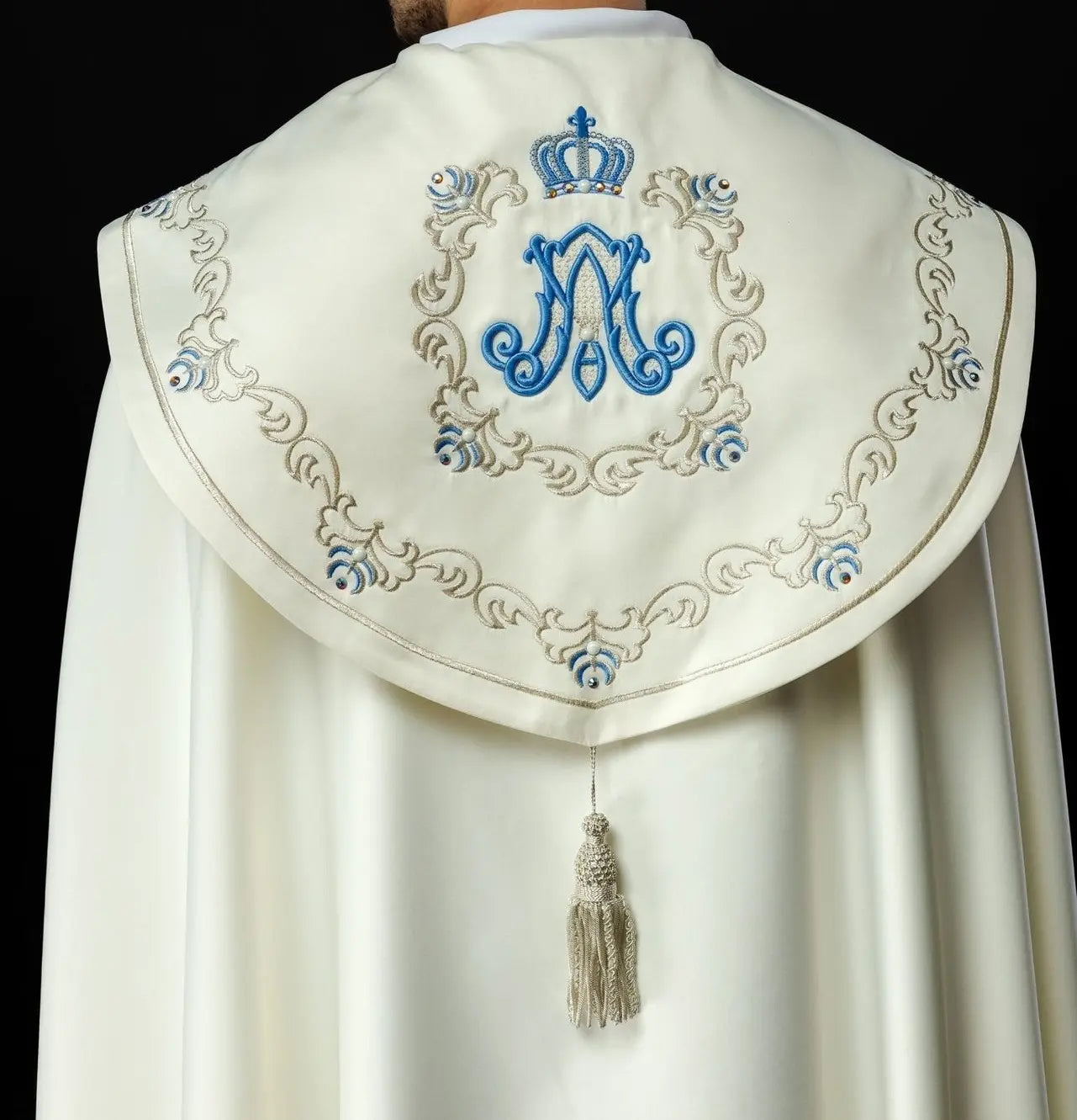 Embroidered Liturgical Chapel with Marian Symbol 150 cm