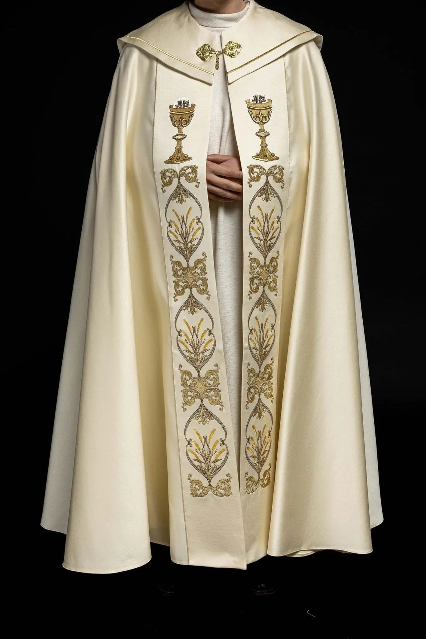 Kielich liturgiczny haftowany i IHS ecru