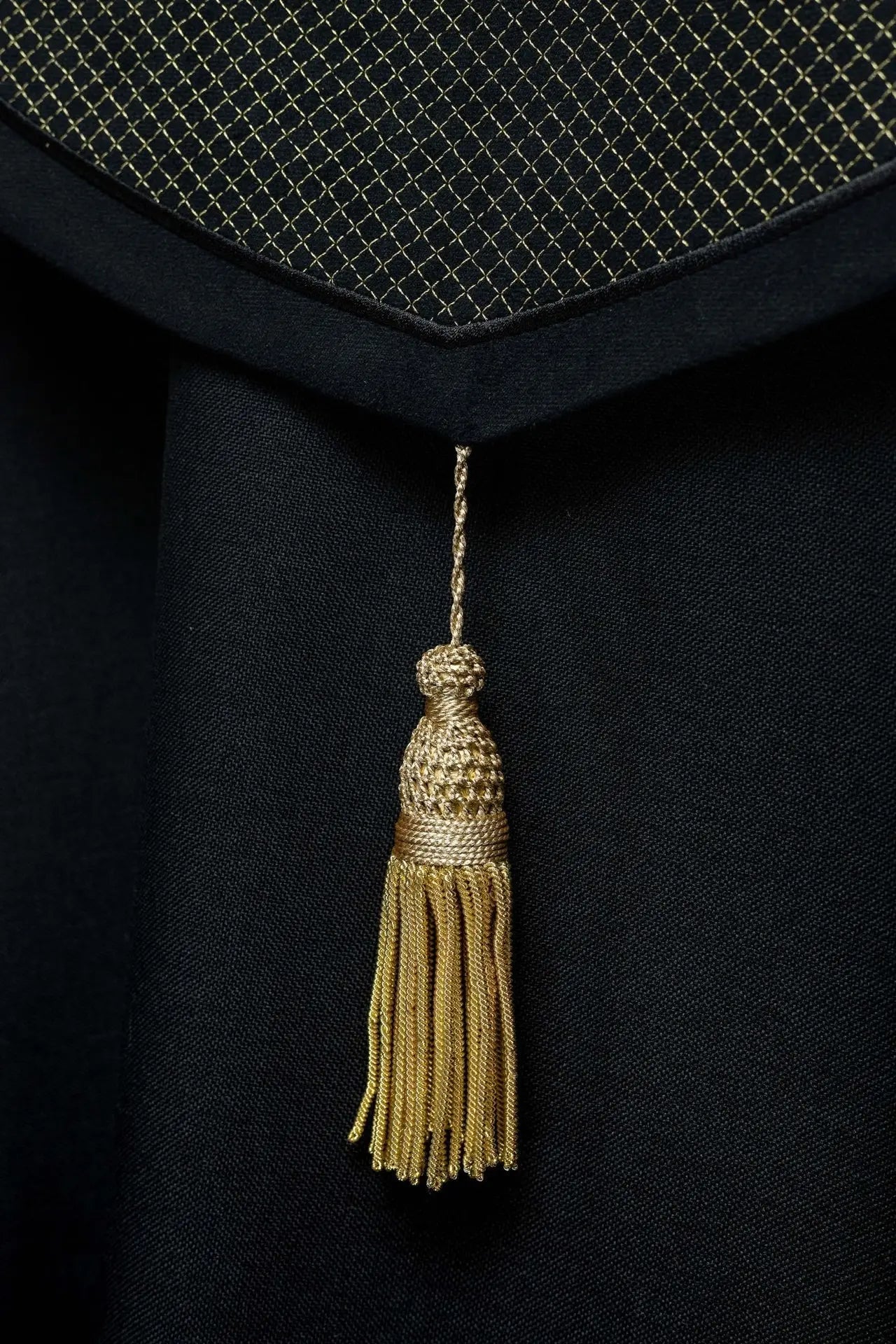 Liturgical cape with black velvet belt and embroidery of crosses