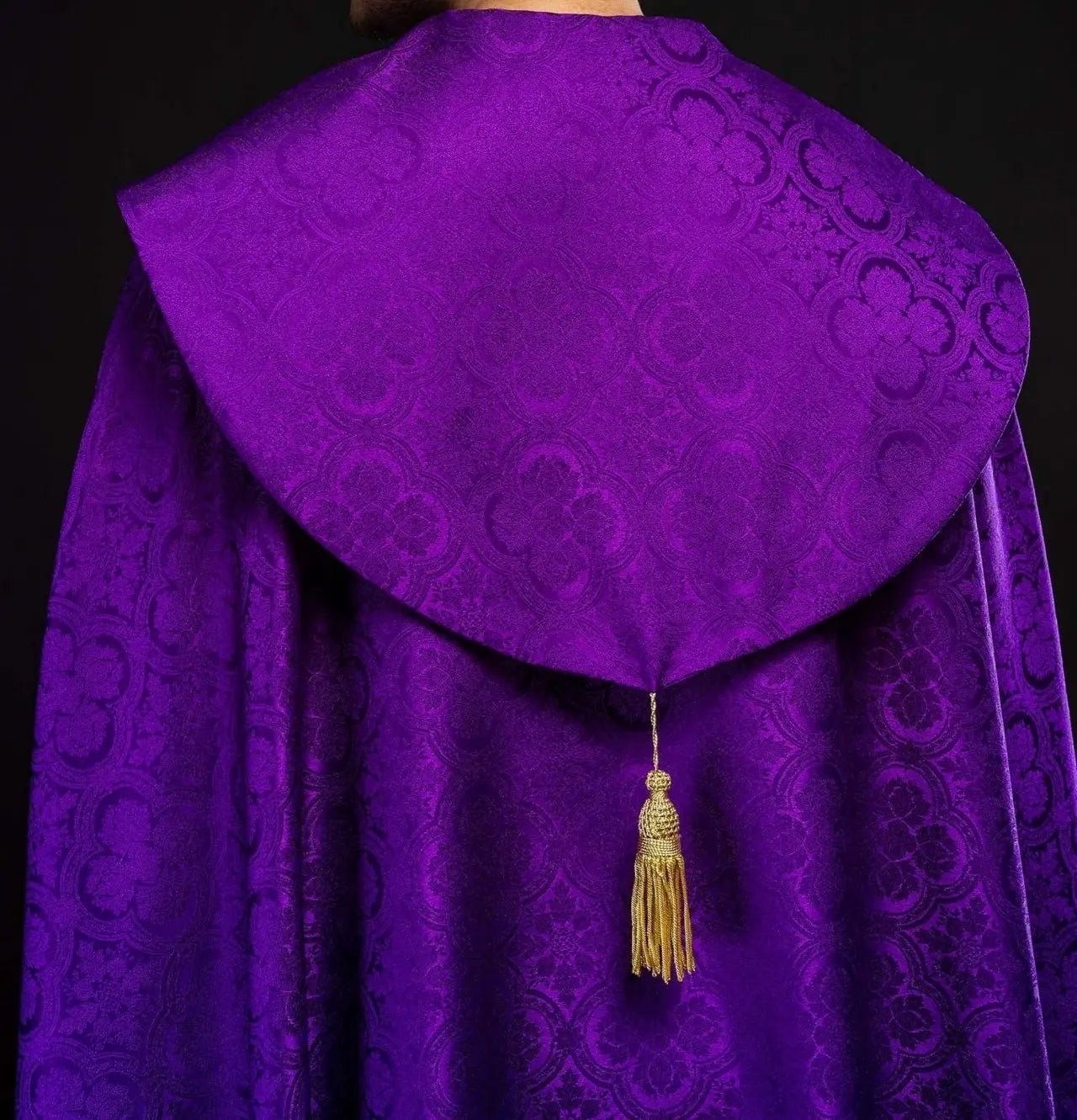 Fioletowa żakardowa kapa liturgiczna