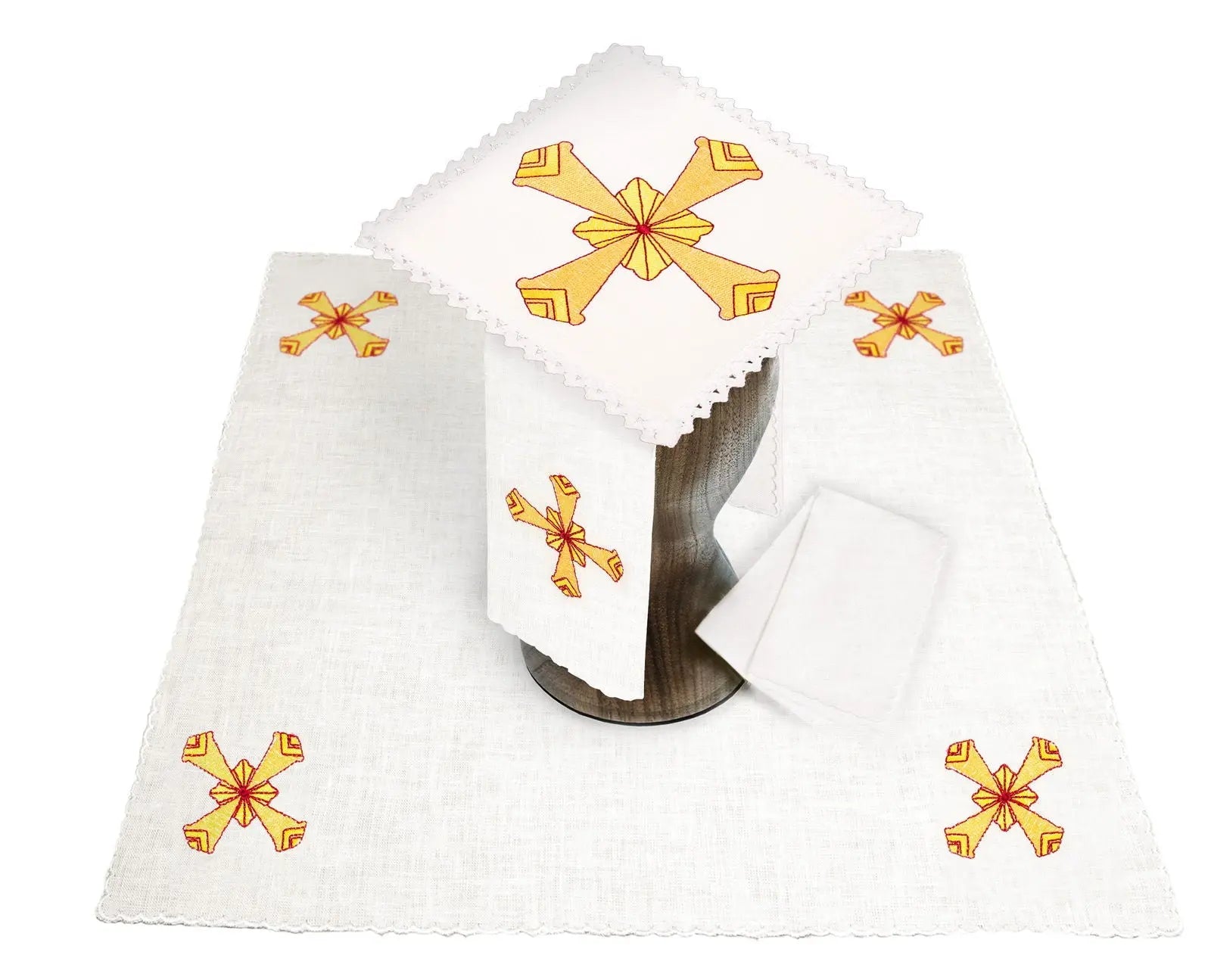 Kielich lniany z haftowanym krzyżem eucharystycznym
