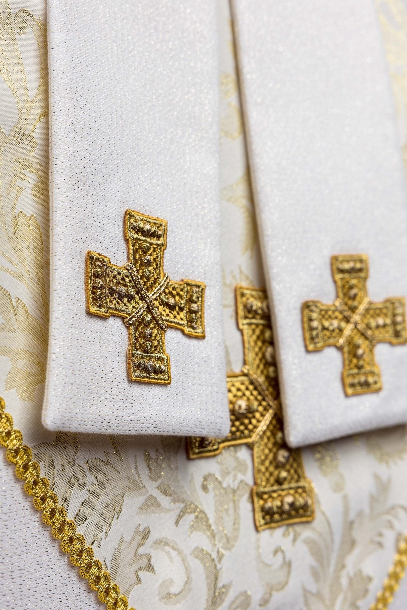 Ecru mitre with embroidered cross and decorative jacquard fabric