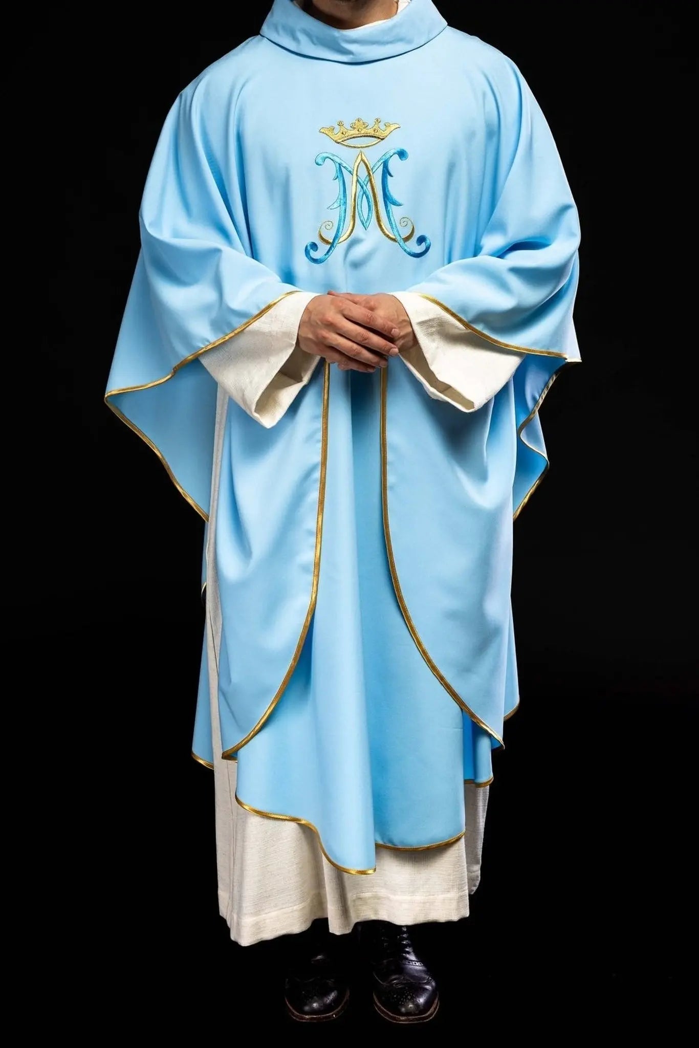 Blue chasuble embroidered with Marian motif