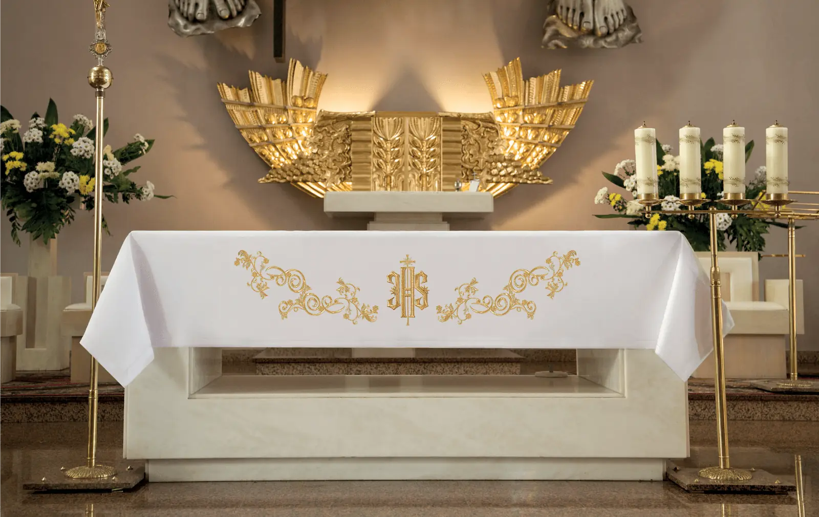 Altar cloth with gold IHS front embroidery