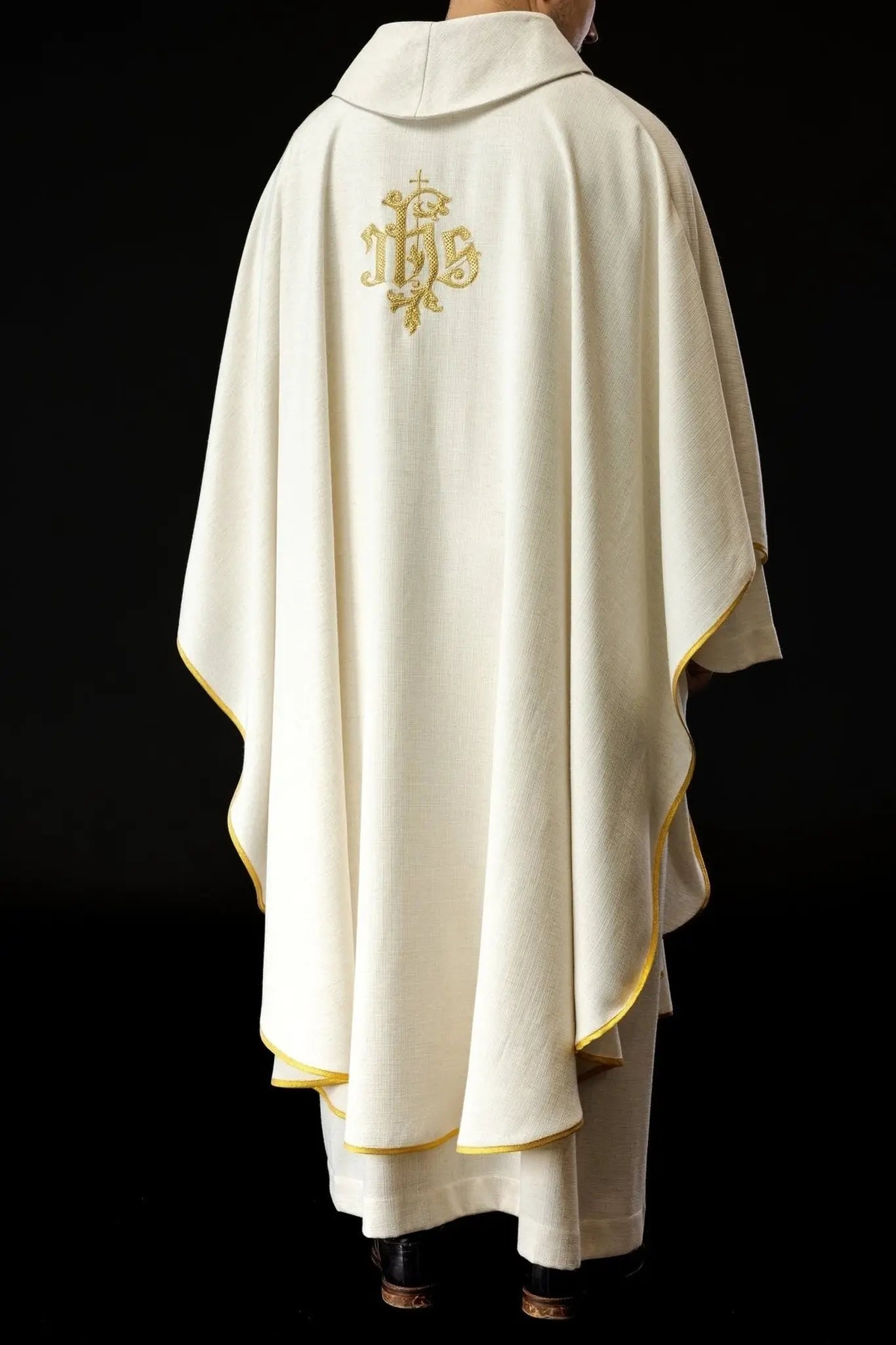 Ecru Chasuble with Image of the Merciful Jesus