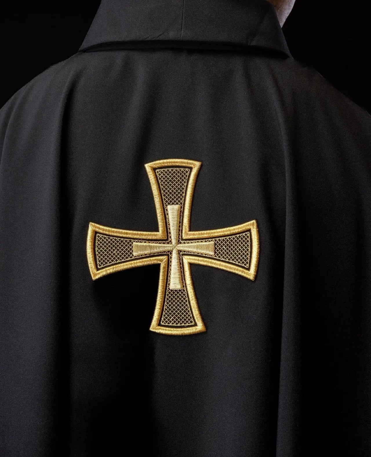 IHS embroidered chasuble Black