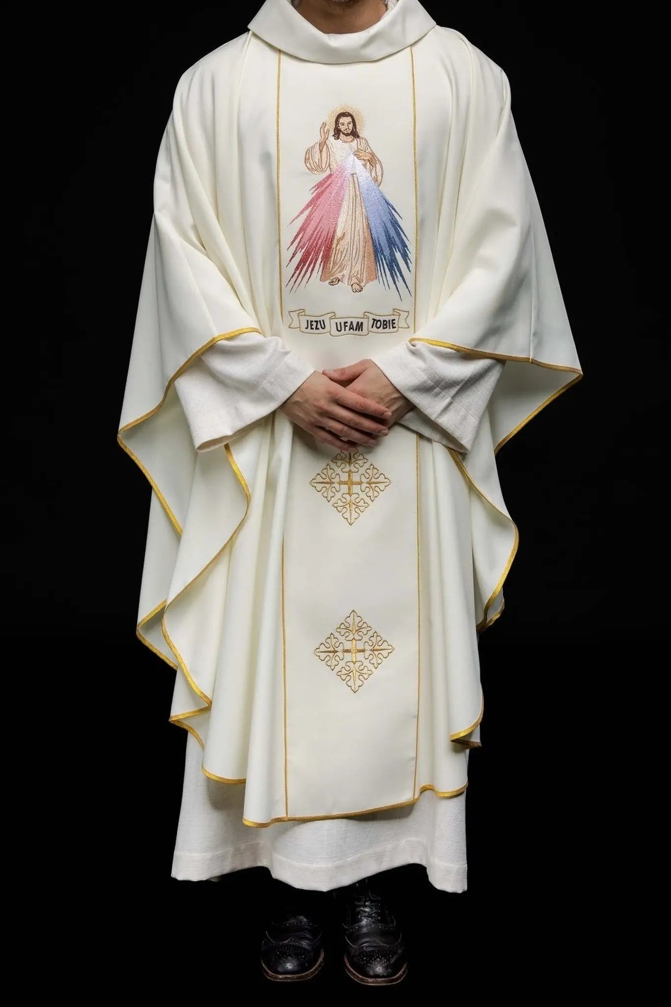 Embroidered chasuble of Merciful Jesus and IHS ecru