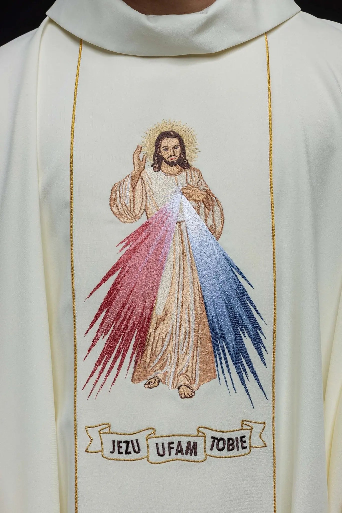 Embroidered chasuble of Merciful Jesus and IHS ecru