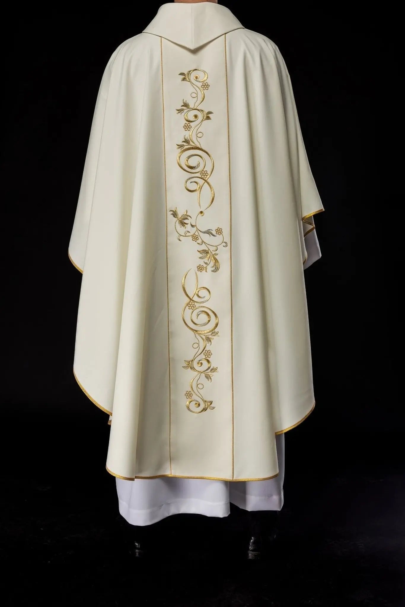 Embroidered chasuble with the image of Our Lady of Guadalupe