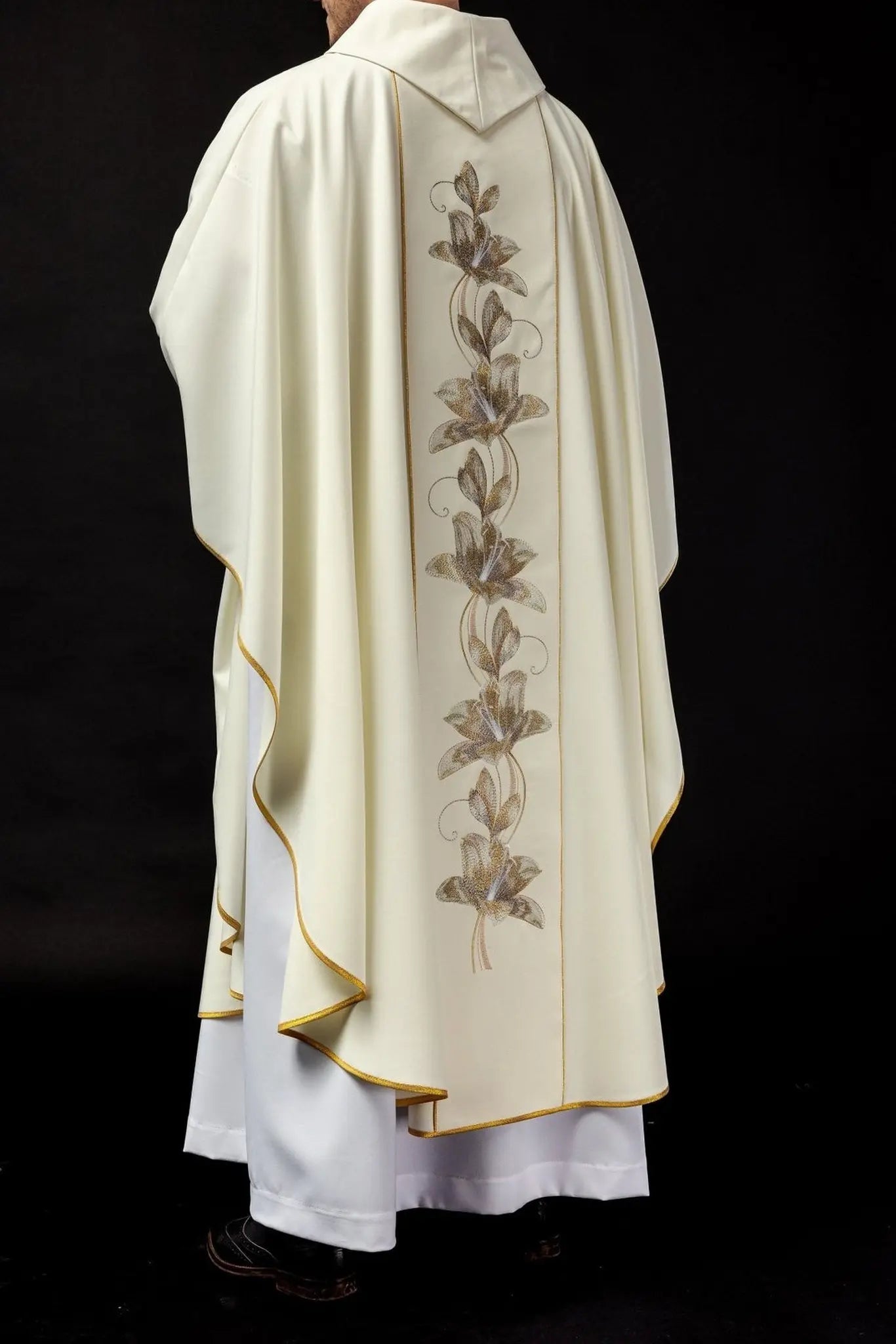 Embroidered chasuble with the image of Saint Anthony