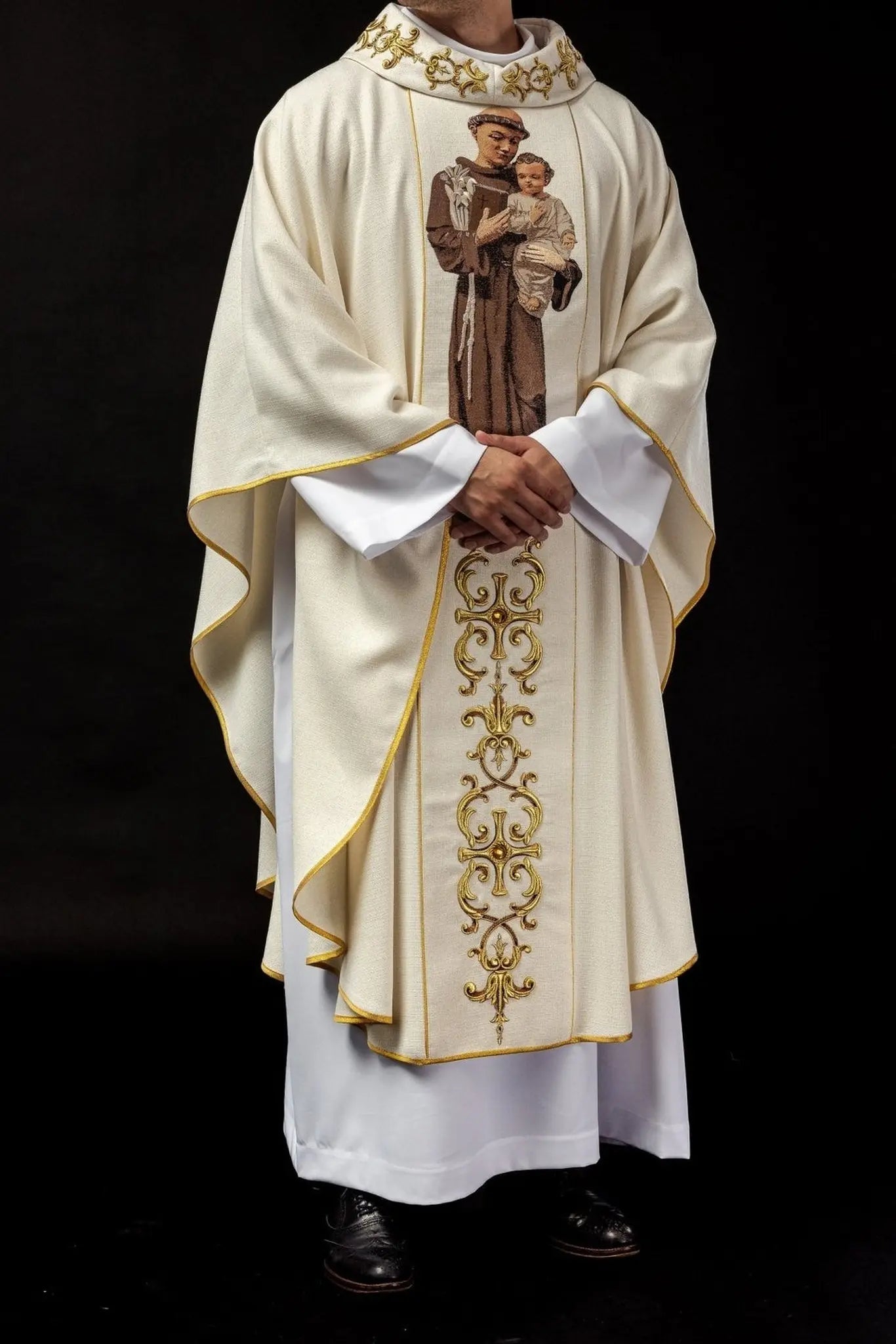 Embroidered chasuble with the image of Saint Anthony