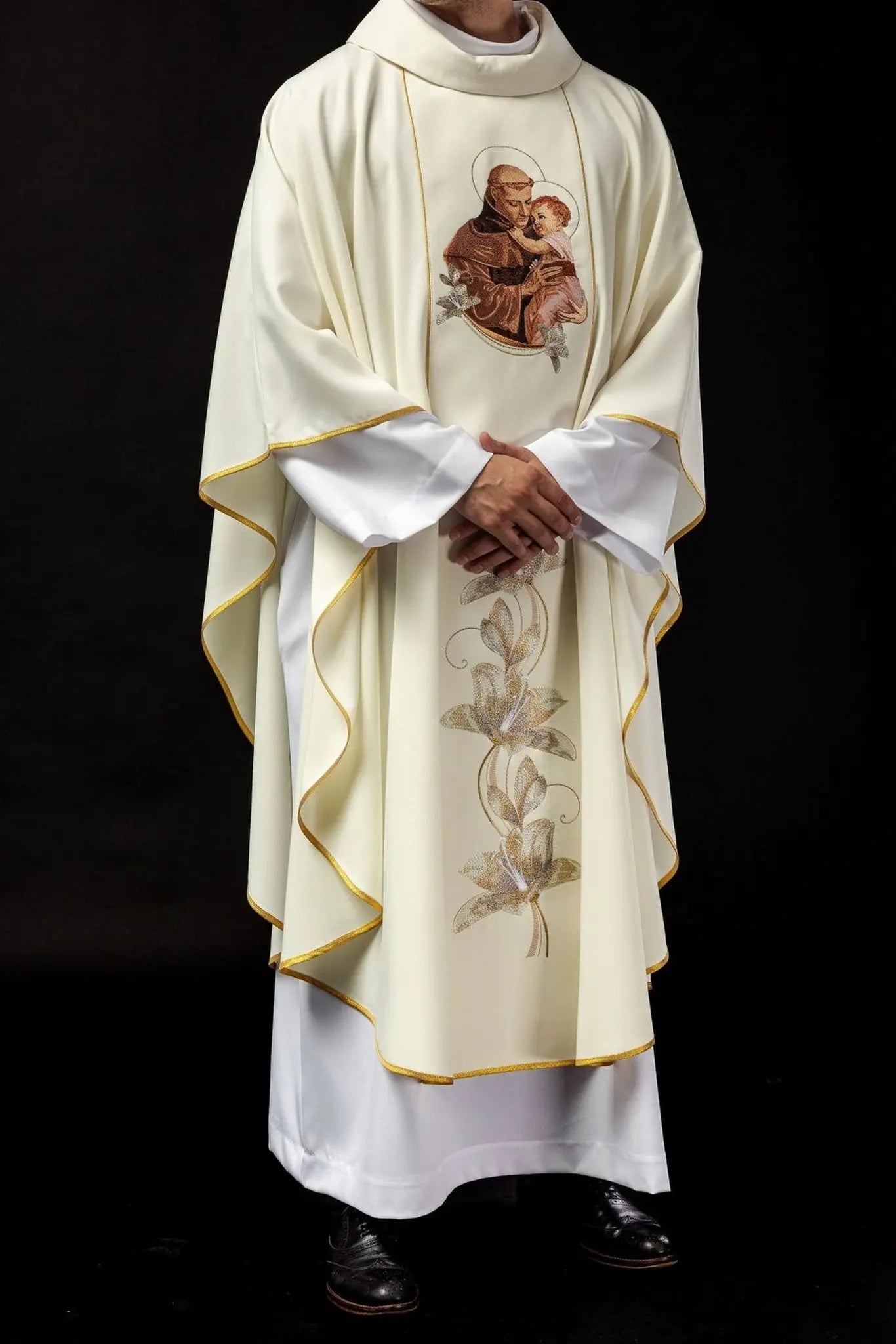 Embroidered chasuble with the image of Saint Anthony