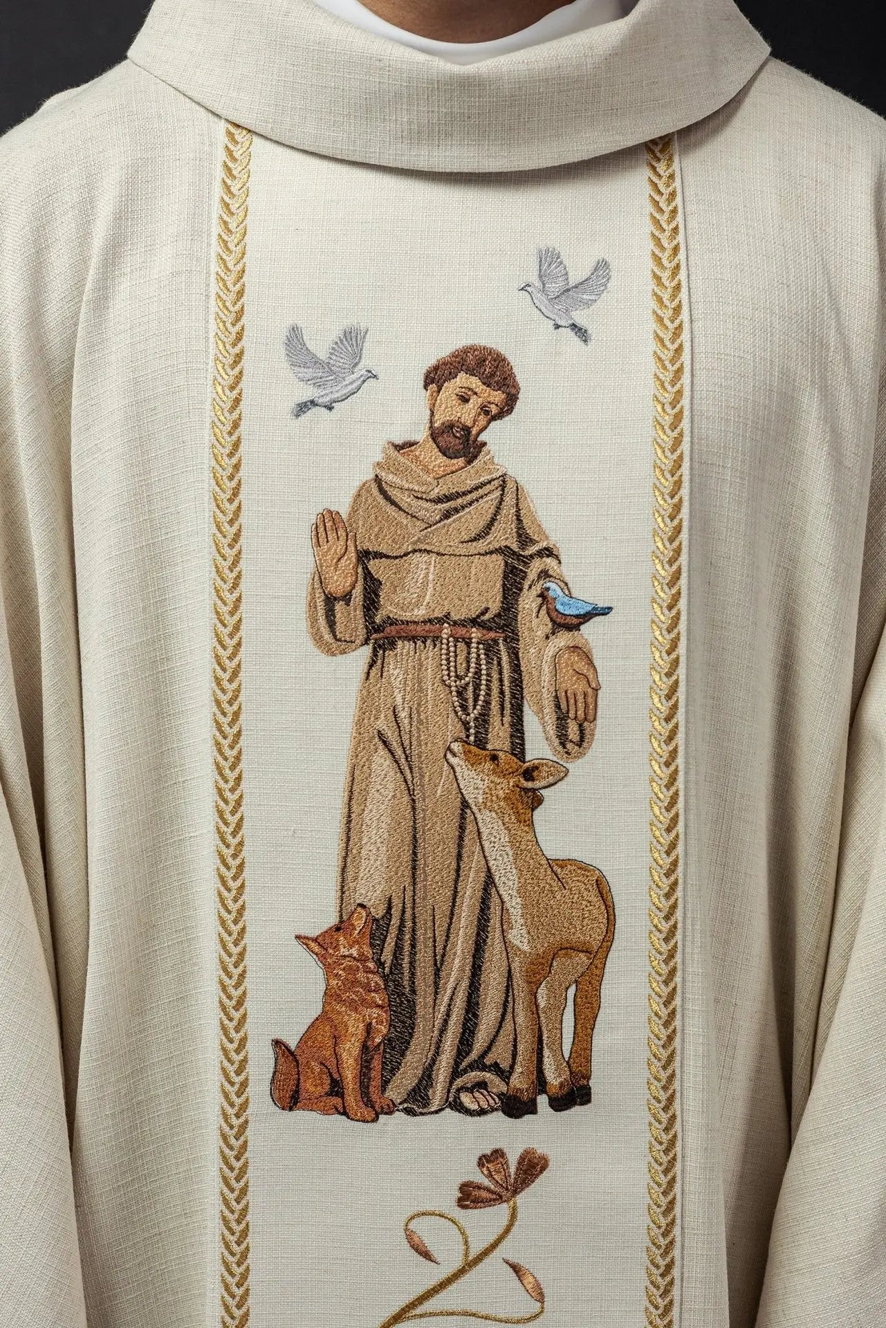 Ornat haftowany z wizerunkiem św. Franciszka